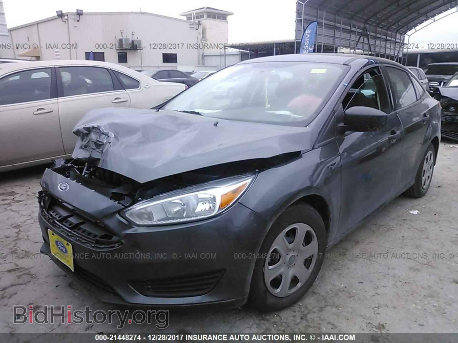 2017 Ford Focus - VIN: 1FADP3E29HL341793 - Photo 2
