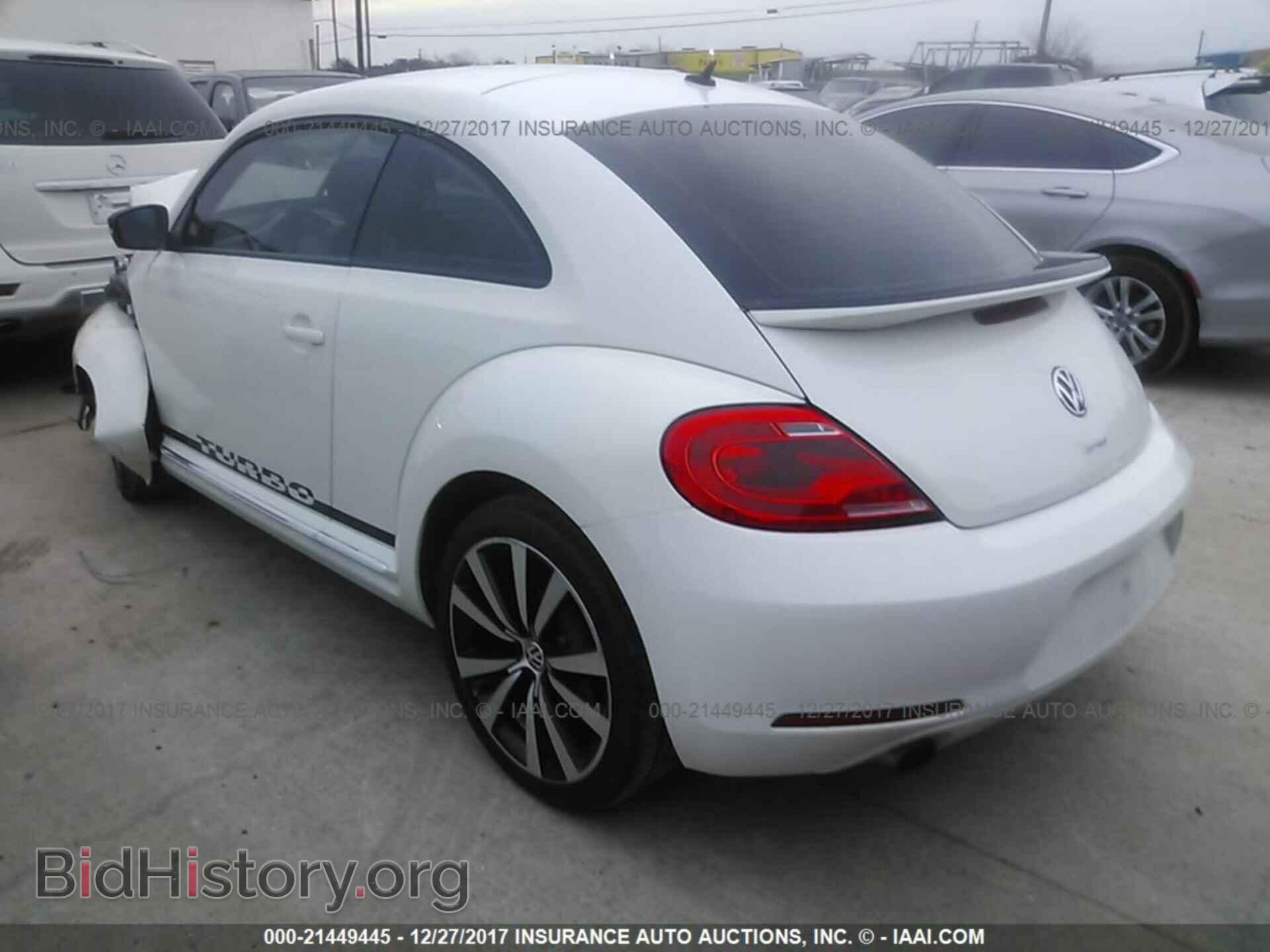 2012 Volkswagen Beetle - VIN: 3VWVA7AT2CM604202 - Фото 3
