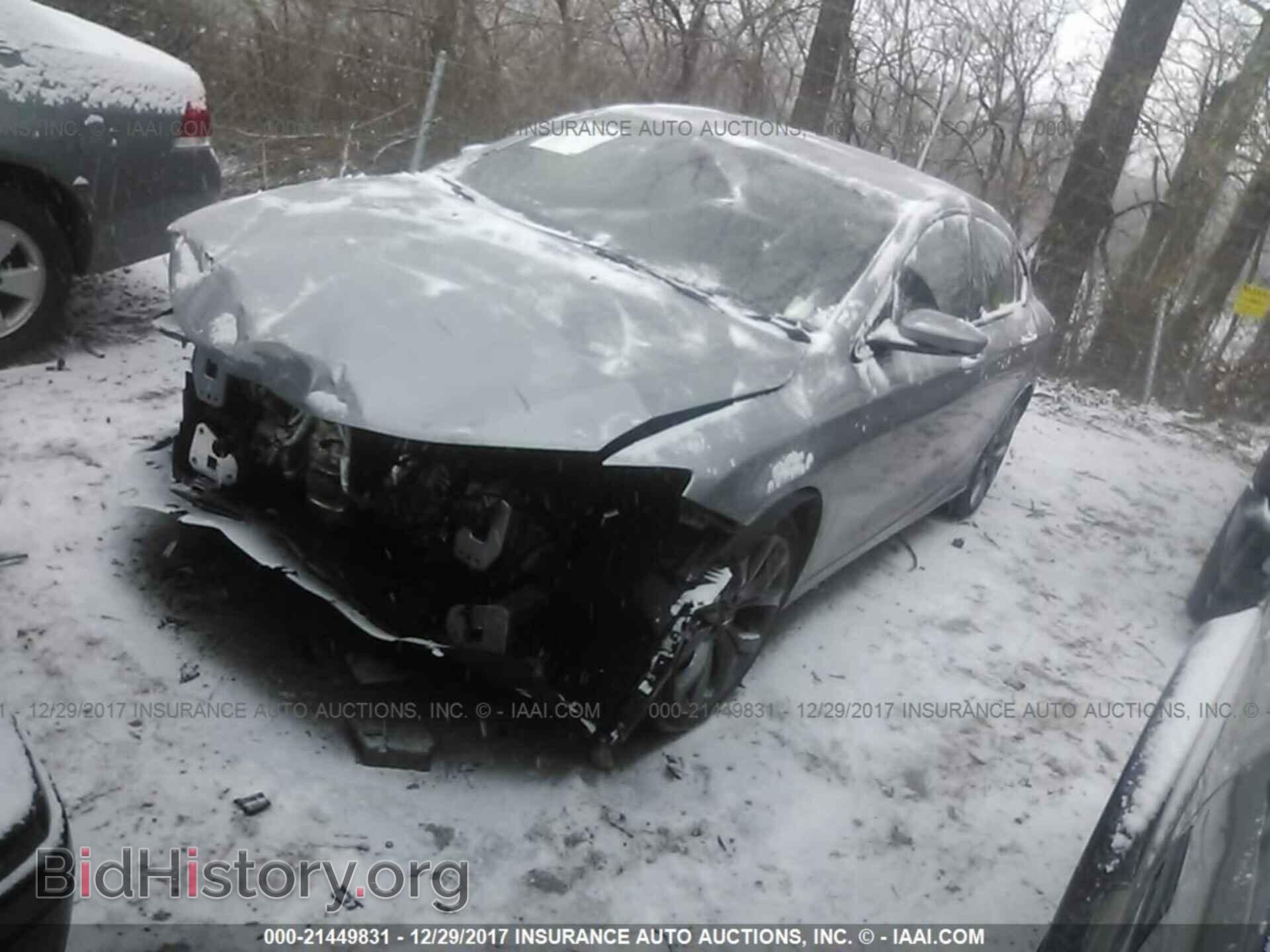 2016 Chrysler 200 - VIN: 1C3CCCBG9GN101863 - Фото 2