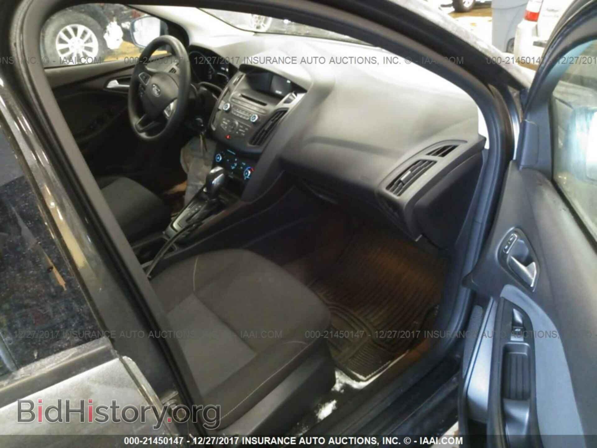 2015 Ford Focus - VIN: 1FADP3F2XFL207936 - Photo 5