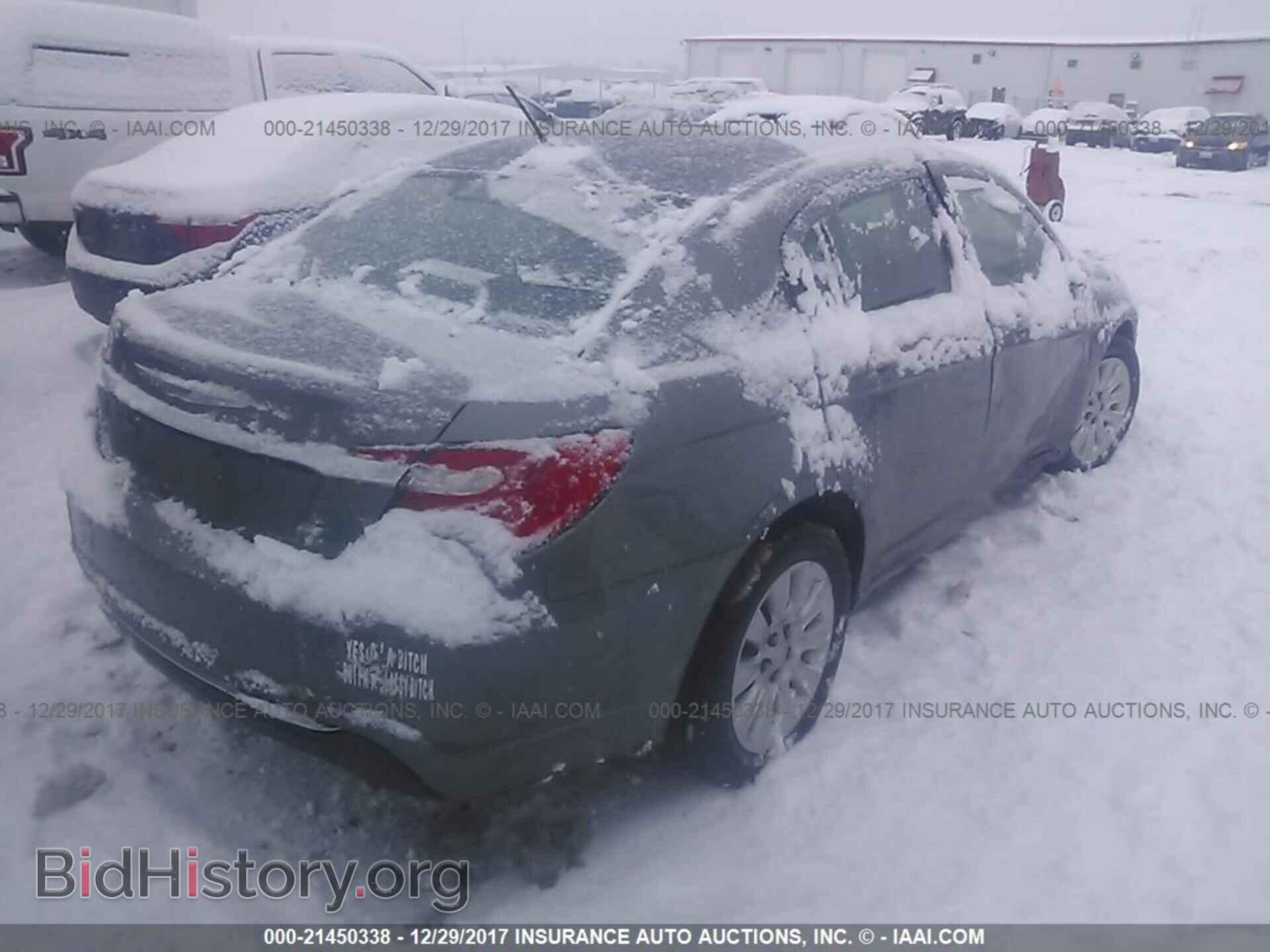 2012 Chrysler 200 - VIN: 1C3CCBAB5CN282082 - Фото 4
