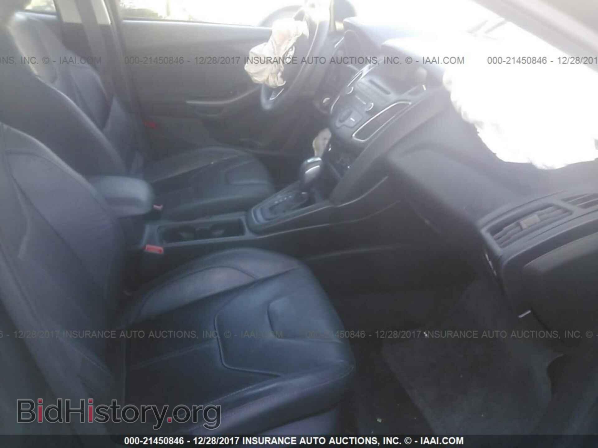 2015 Ford Focus - VIN: 1FADP3F2XFL324593 - Photo 5