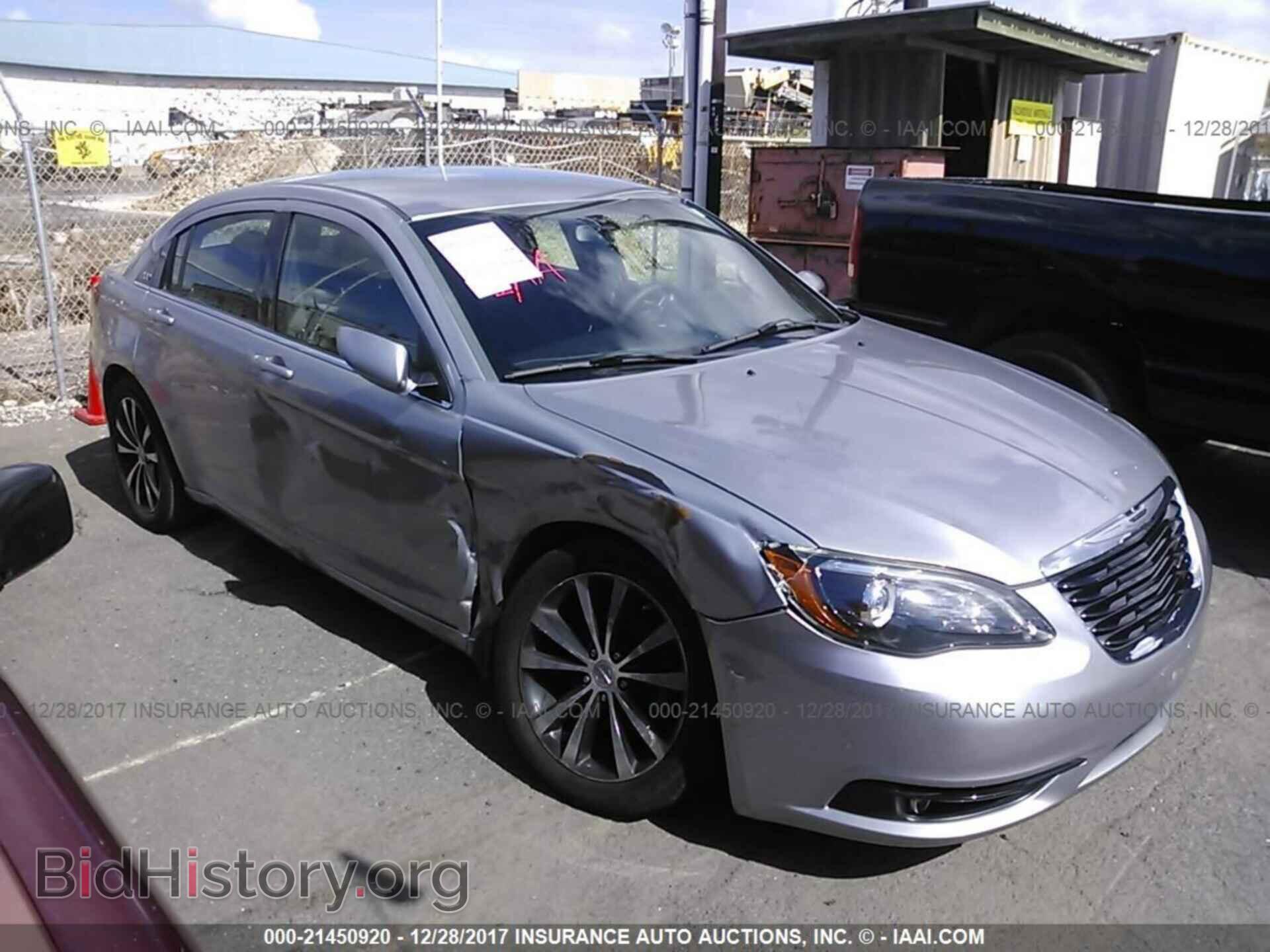 Photo 1C3CCBBB2DN550179 - Chrysler 200 2013