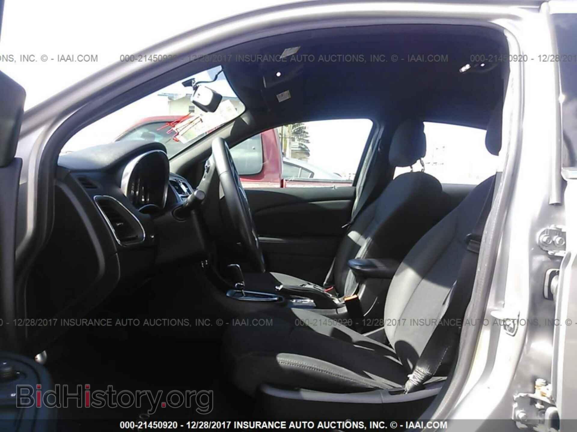 2013 Chrysler 200 - VIN: 1C3CCBBB2DN550179 - Photo 5