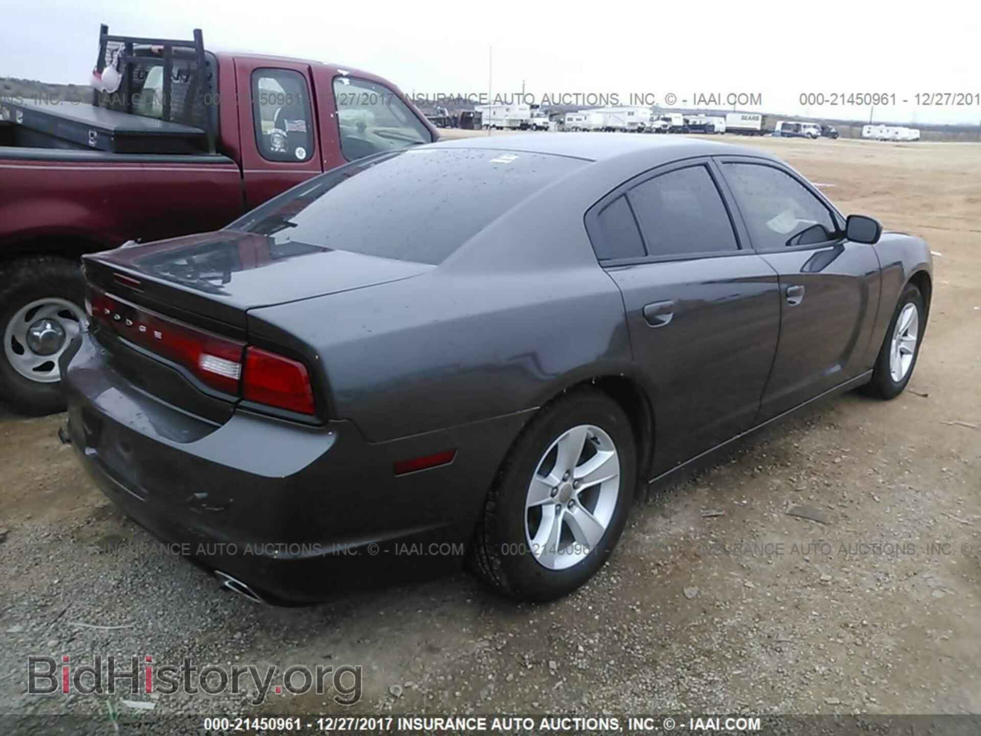 2013 Dodge Charger - VIN: 2C3CDXBG3DH663590 - Photo 4