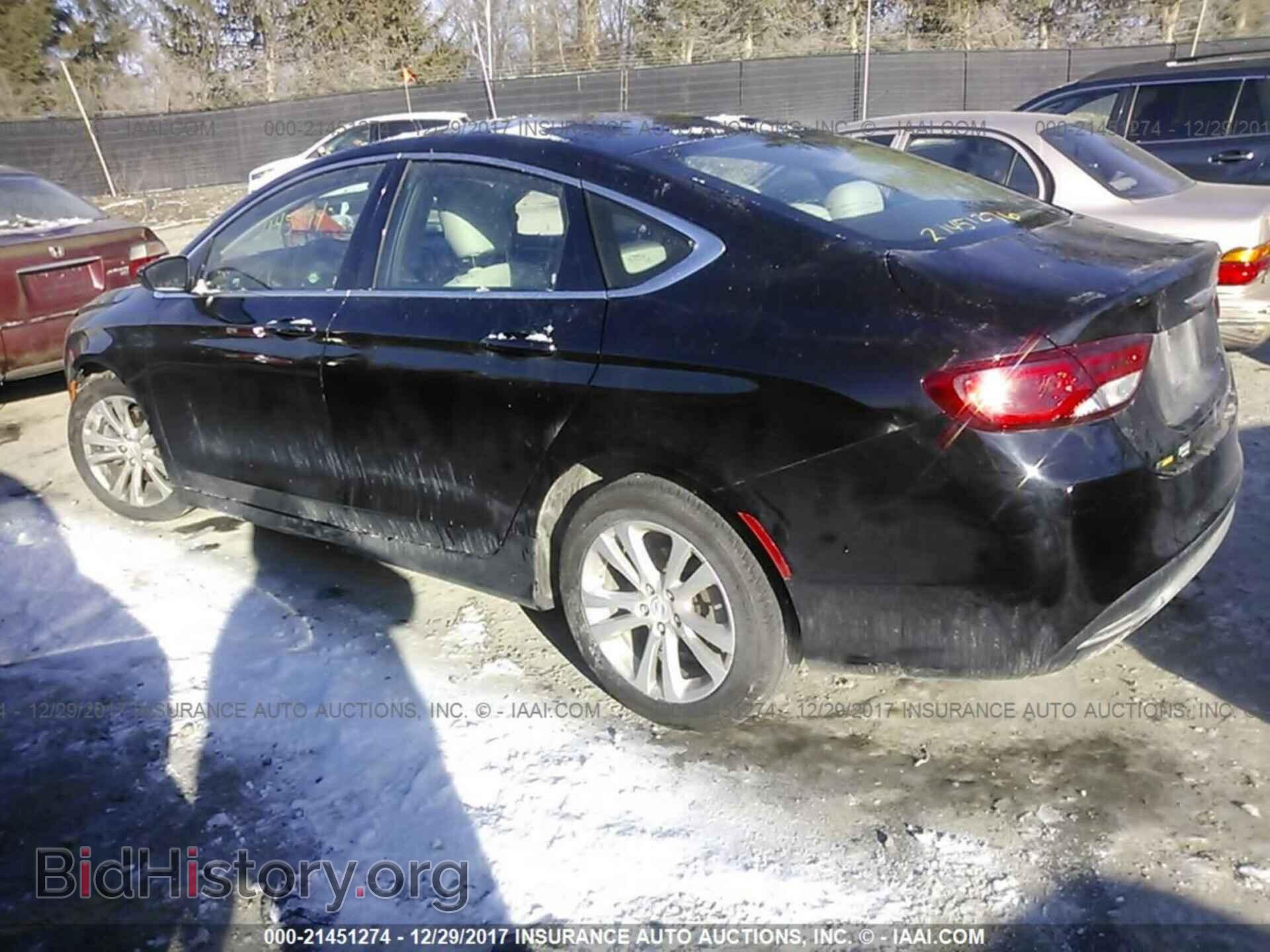 2015 Chrysler 200 - VIN: 1C3CCCAB0FN596331 - Photo 3