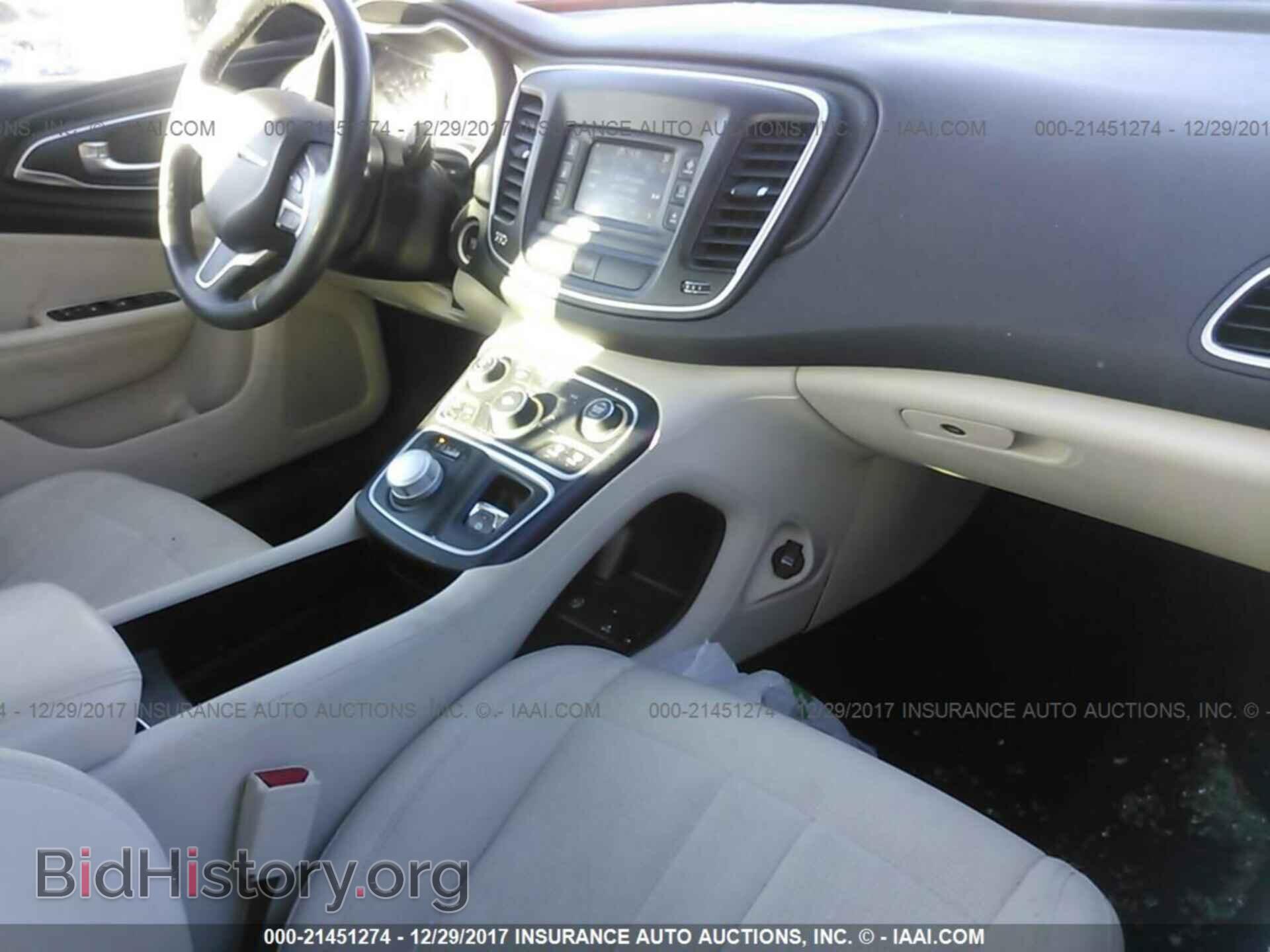 2015 Chrysler 200 - VIN: 1C3CCCAB0FN596331 - Photo 5