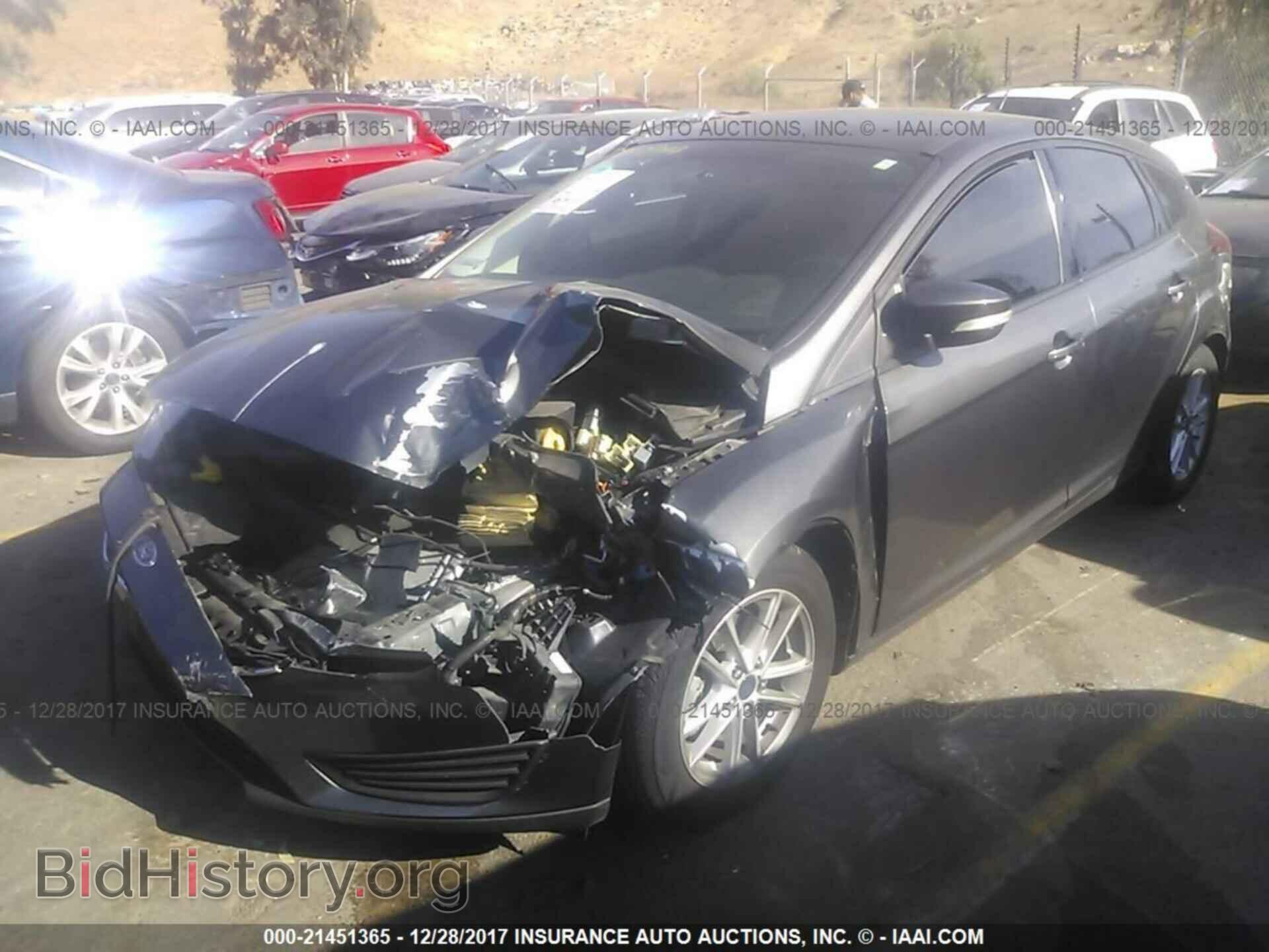 2015 Ford Focus - VIN: 1FADP3K24FL211177 - Photo 2