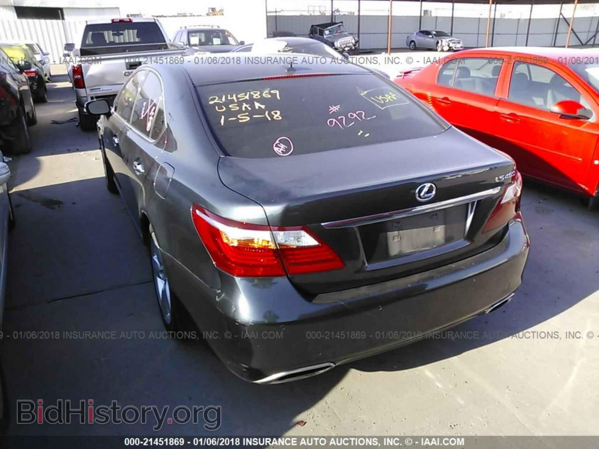 2011 Lexus Ls - VIN: JTHBL5EF9B5105490 - Photo 3