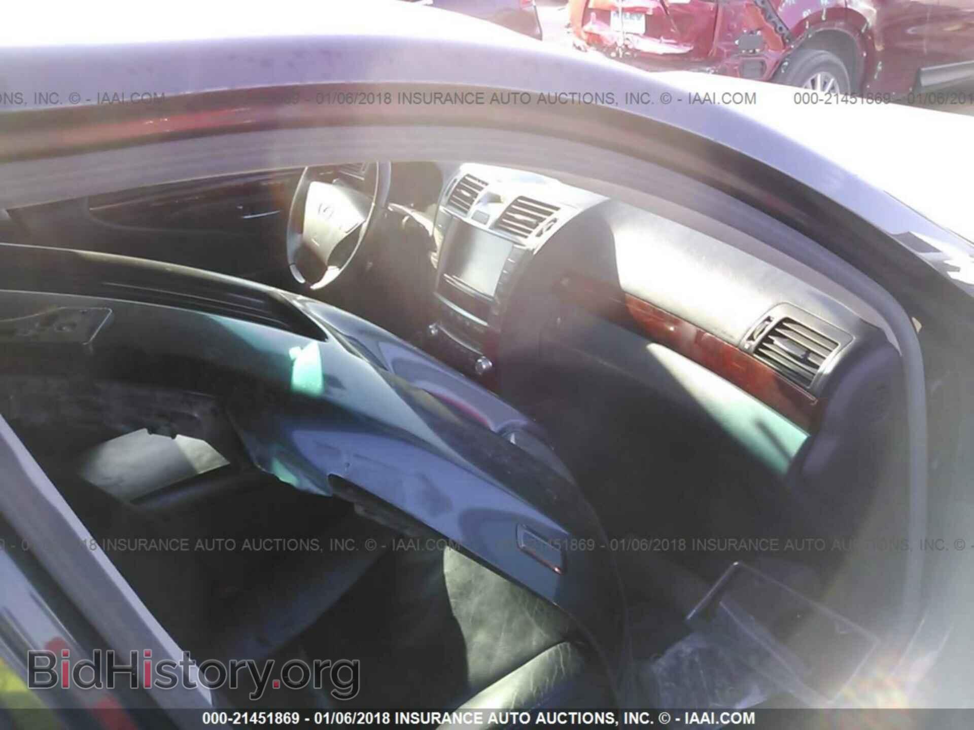 2011 Lexus Ls - VIN: JTHBL5EF9B5105490 - Photo 5