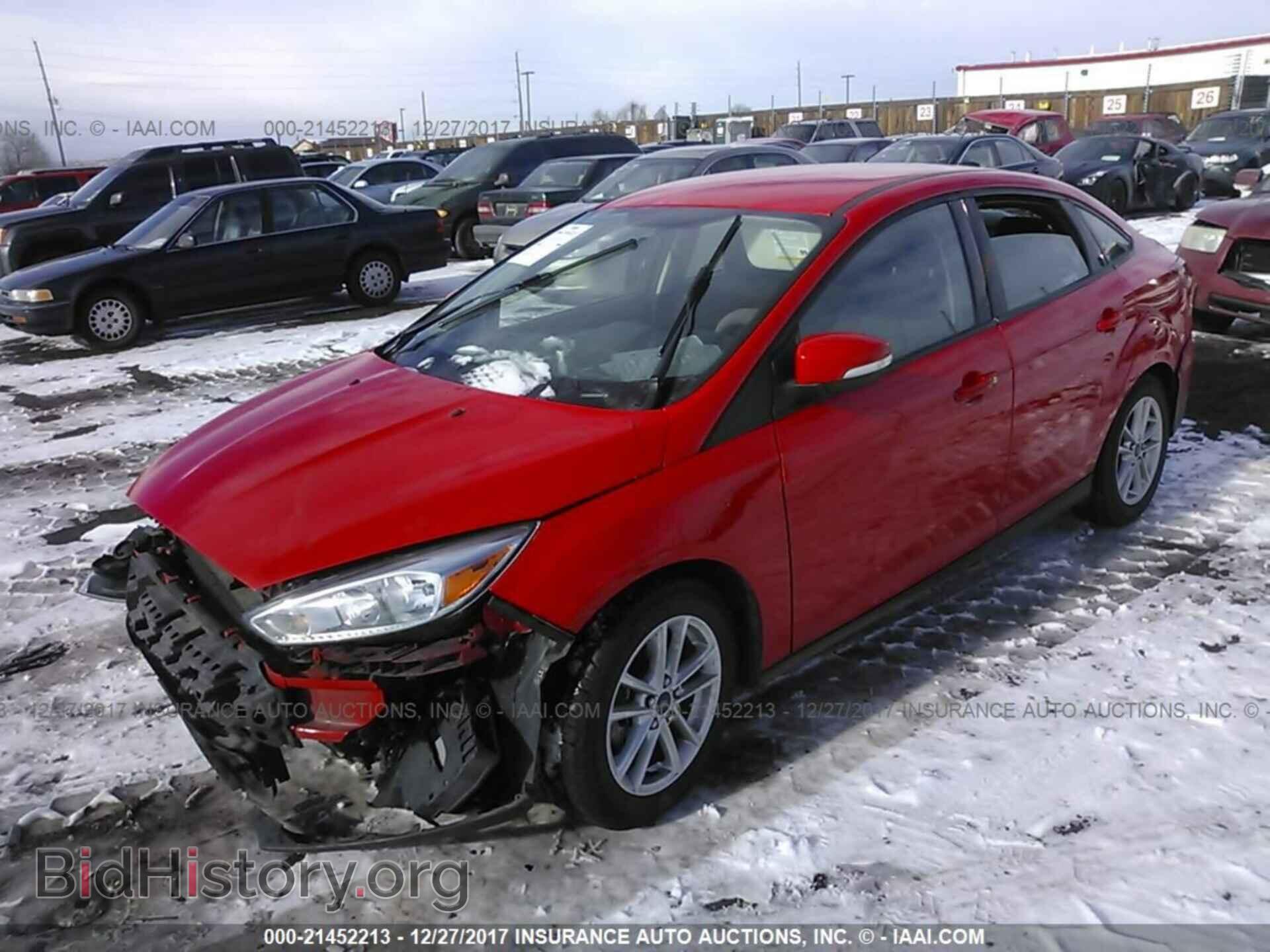 2015 Ford Focus - VIN: 1FADP3F24FL325903 - Фото 2