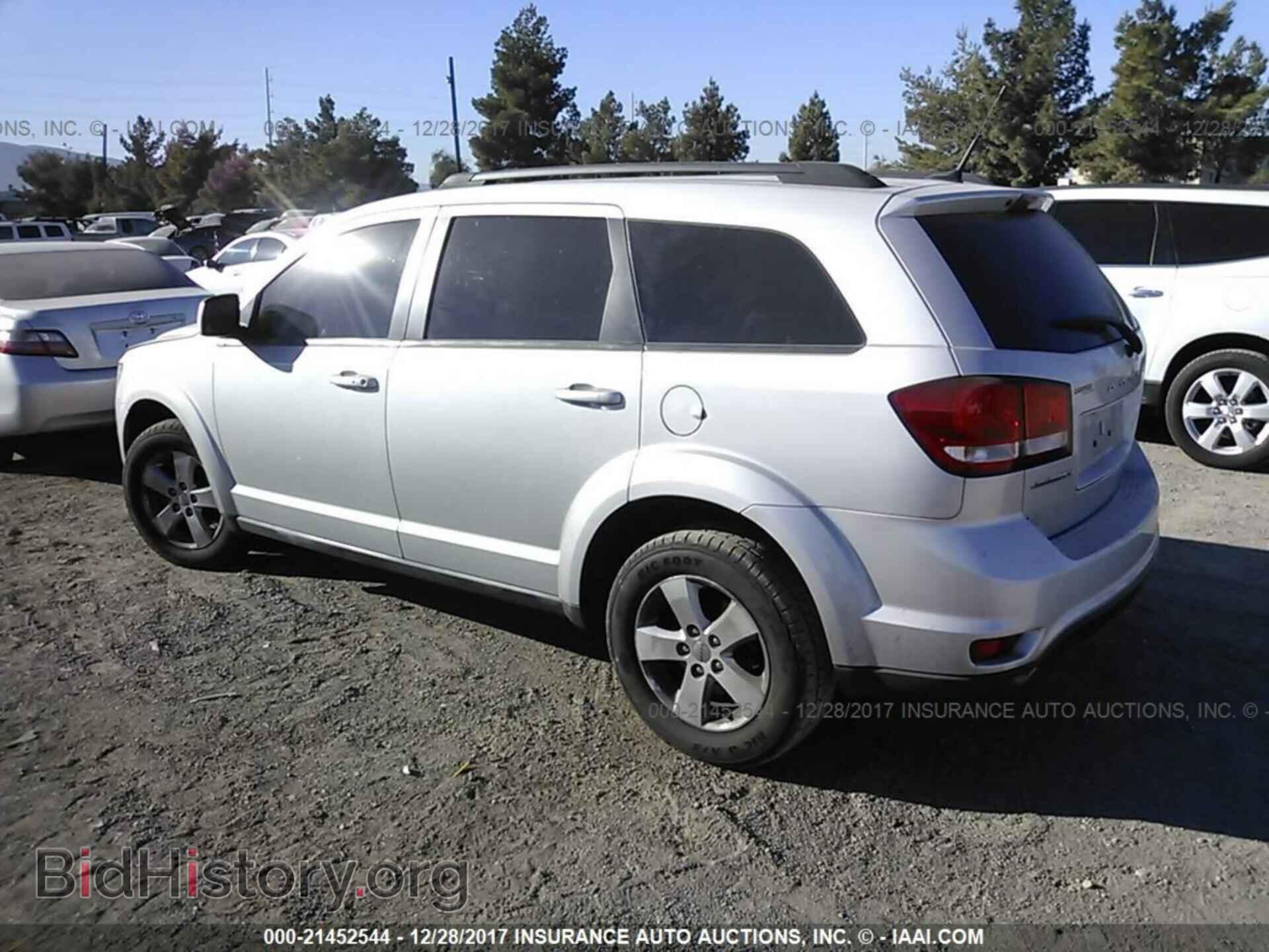 2011 Dodge Journey - VIN: 3D4PG1FG3BT532825 - Фото 3