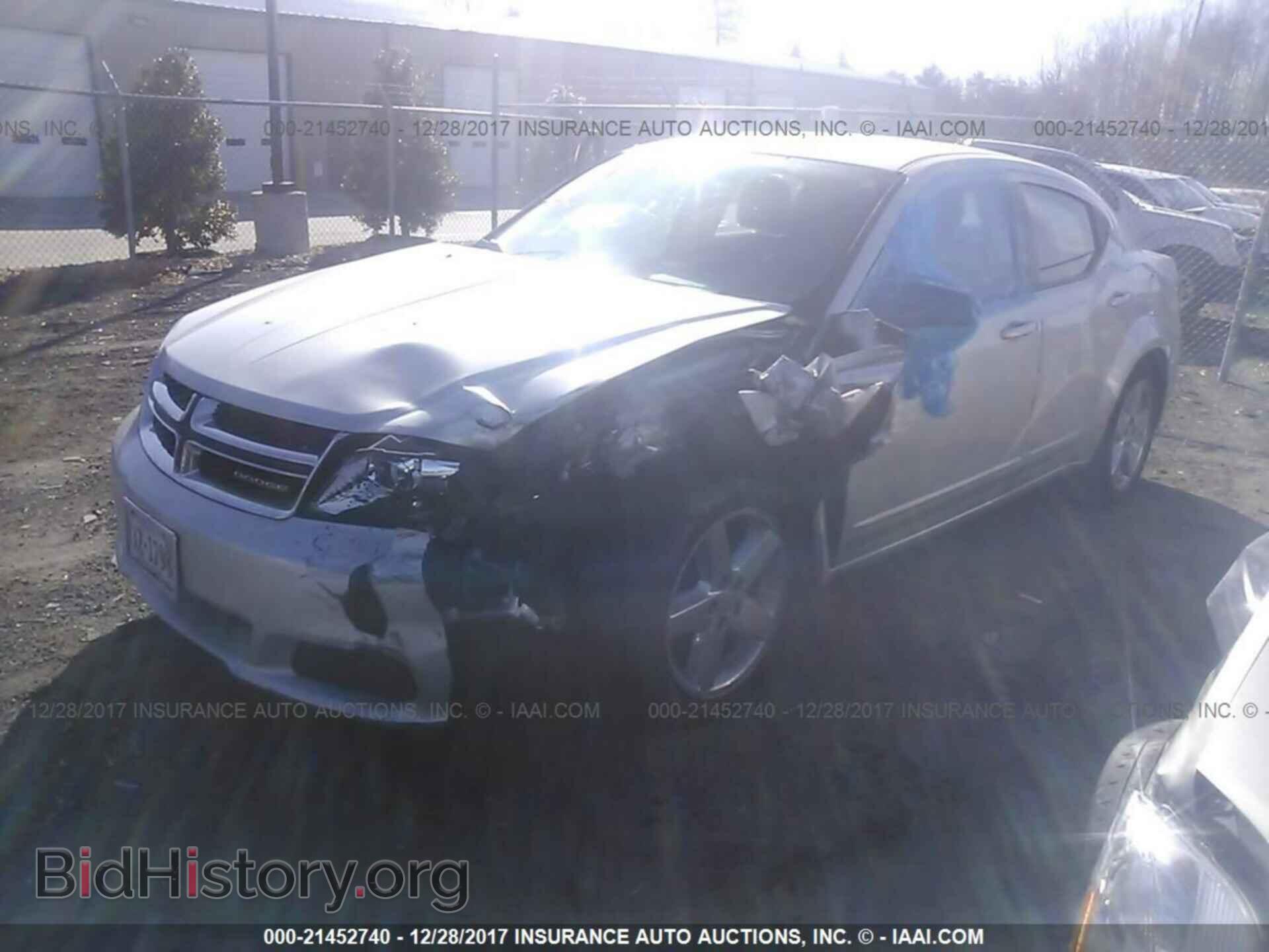 2011 Dodge Avenger - VIN: 1B3BD4FB4BN556154 - Photo 2