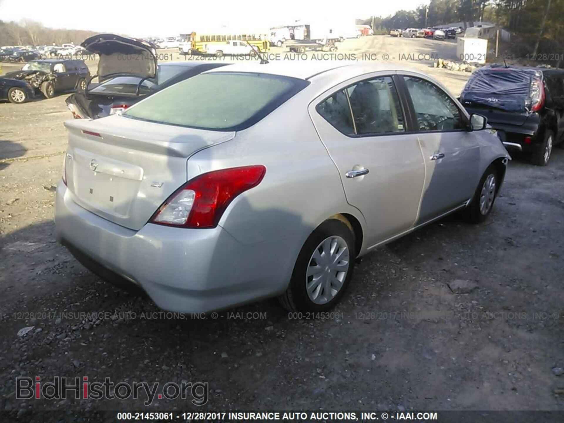 2017 Nissan Versa - VIN: 3N1CN7AP5HL893853 - Фото 4