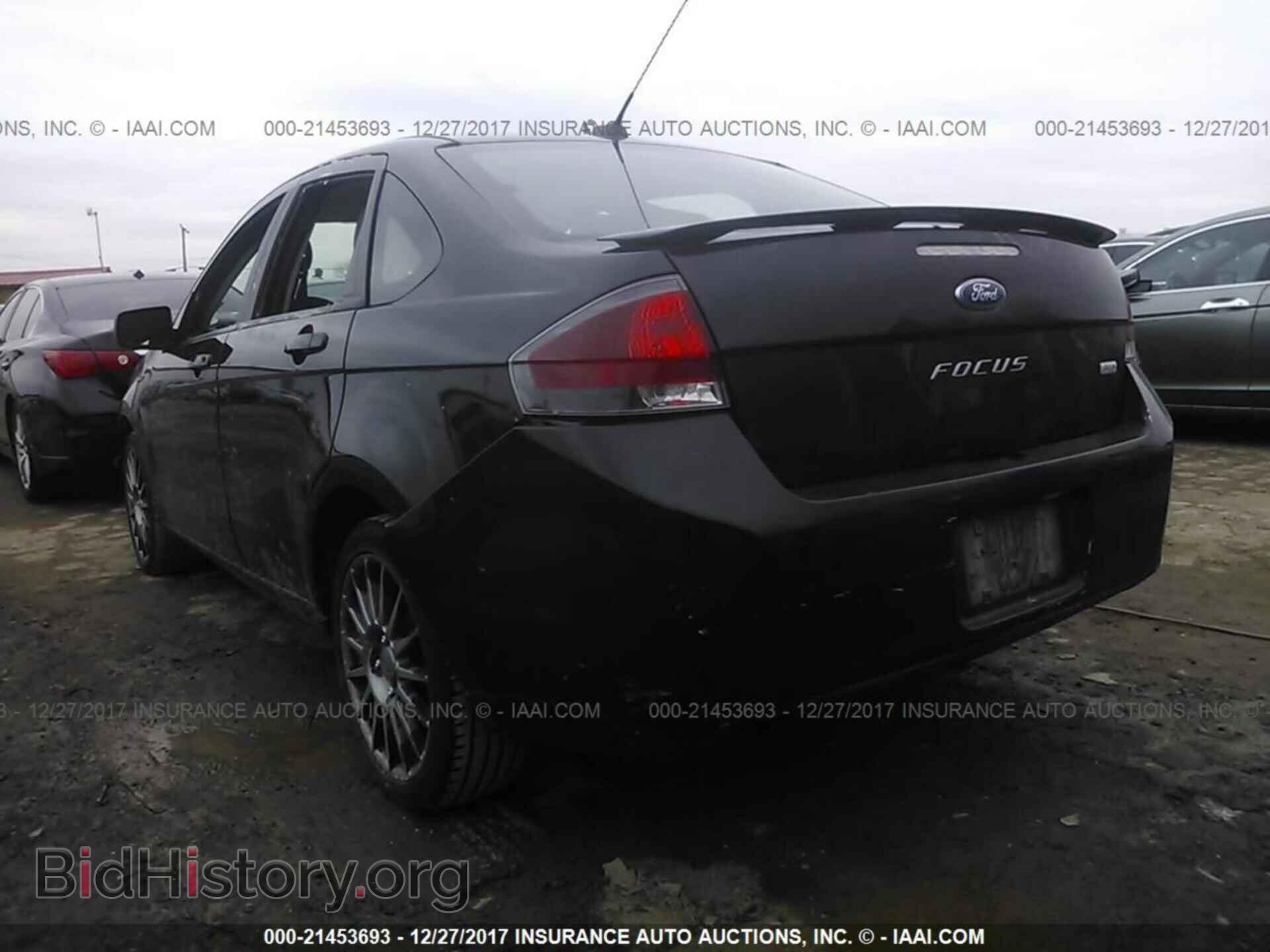2011 Ford Focus - VIN: 1FAHP3GN9BW202021 - Фото 3