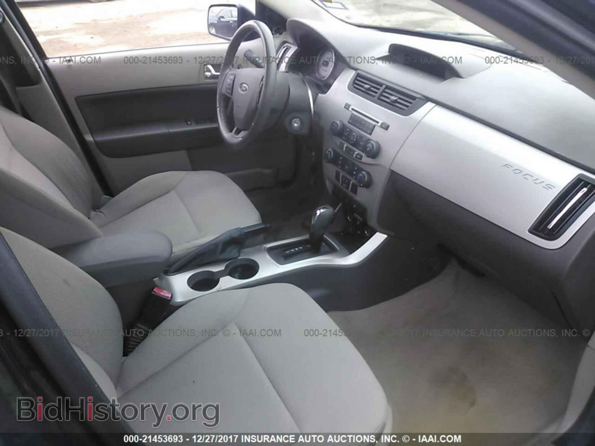 2011 Ford Focus - VIN: 1FAHP3GN9BW202021 - Фото 5