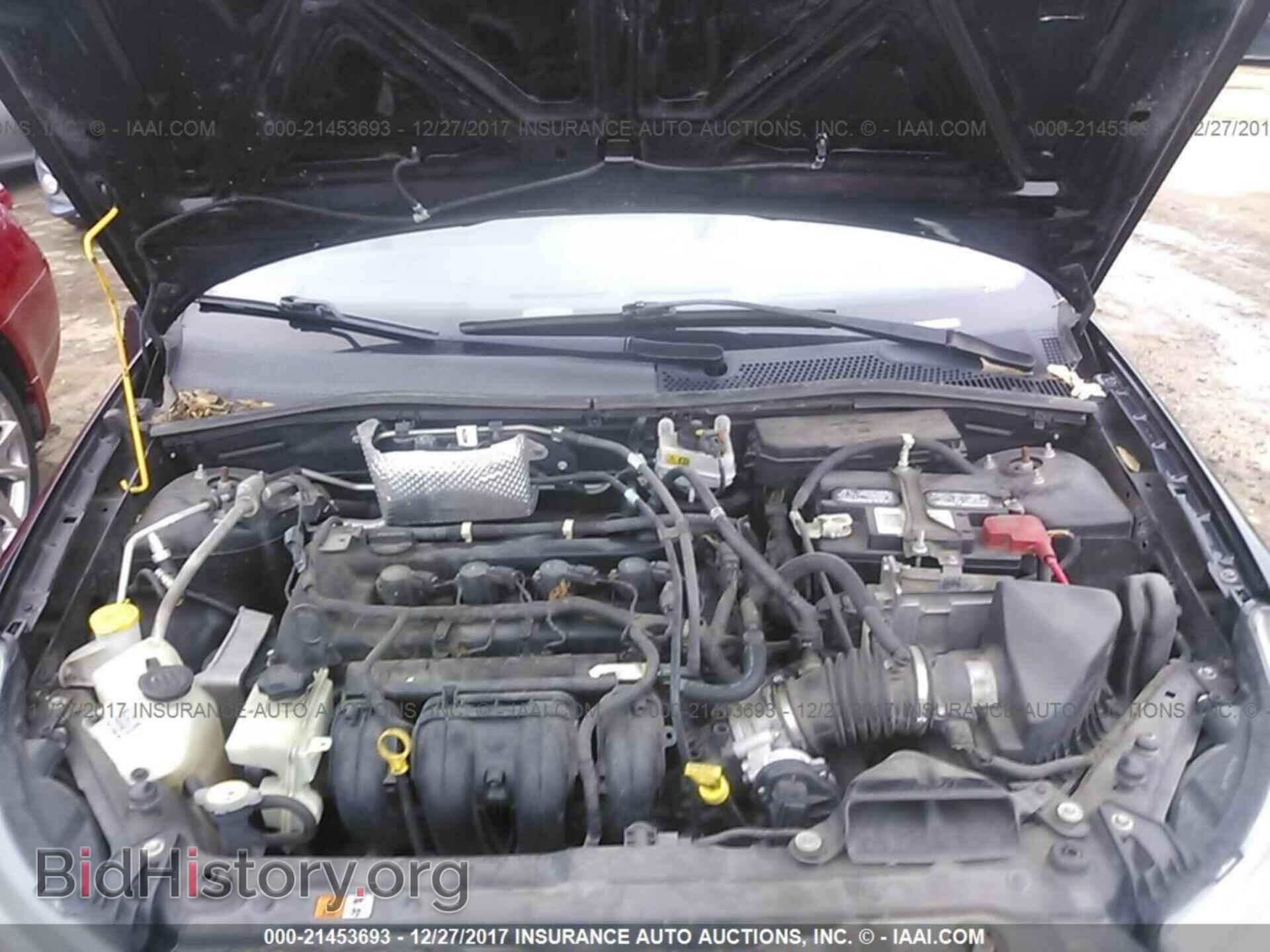 2011 Ford Focus - VIN: 1FAHP3GN9BW202021 - Фото 10