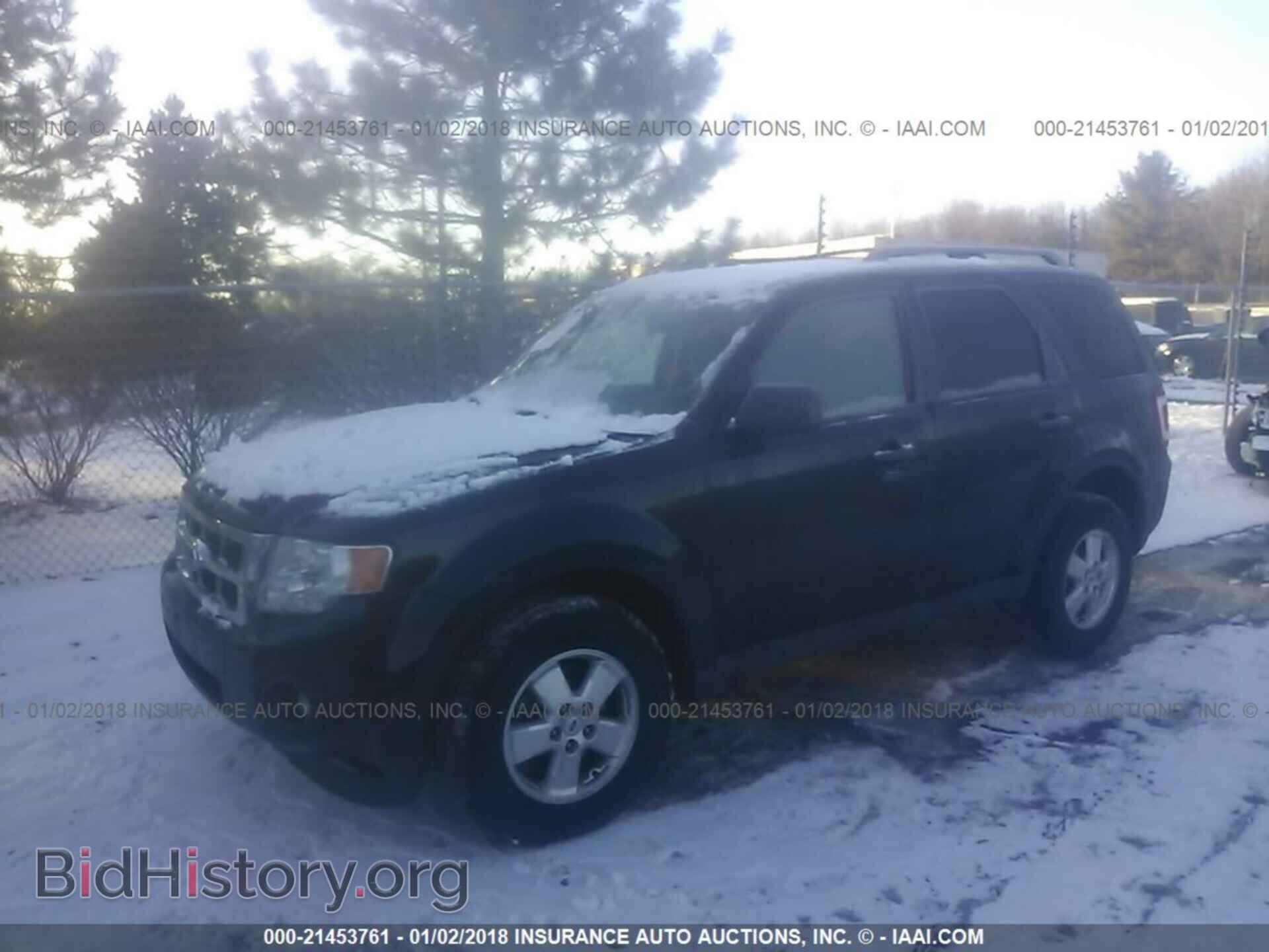 2012 Ford Escape - VIN: 1FMCU9DG9CKA92744 - Photo 2