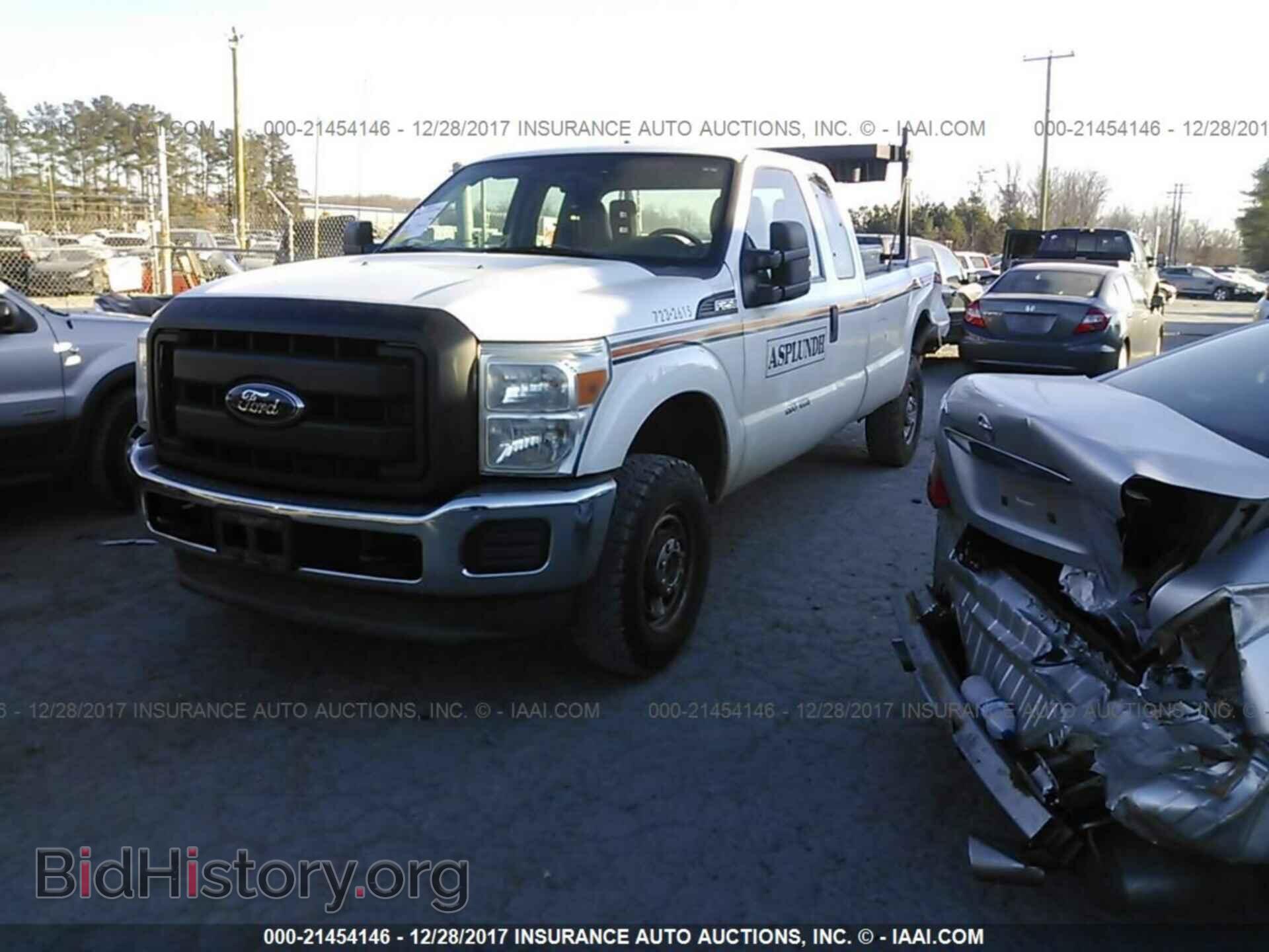 2012 Ford F250 - VIN: 1FT7X2B61CEA75790 - Фото 2