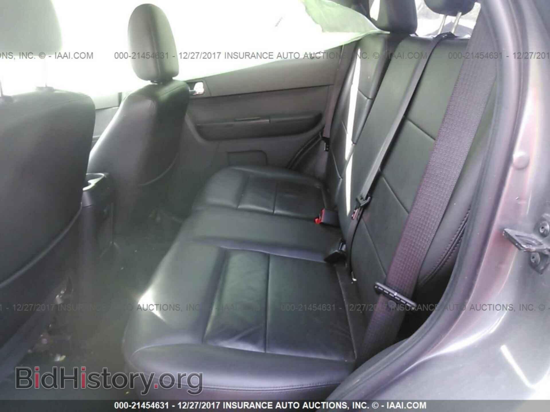 2012 Ford Escape - VIN: 1FMCU0E78CKA55372 - Photo 8