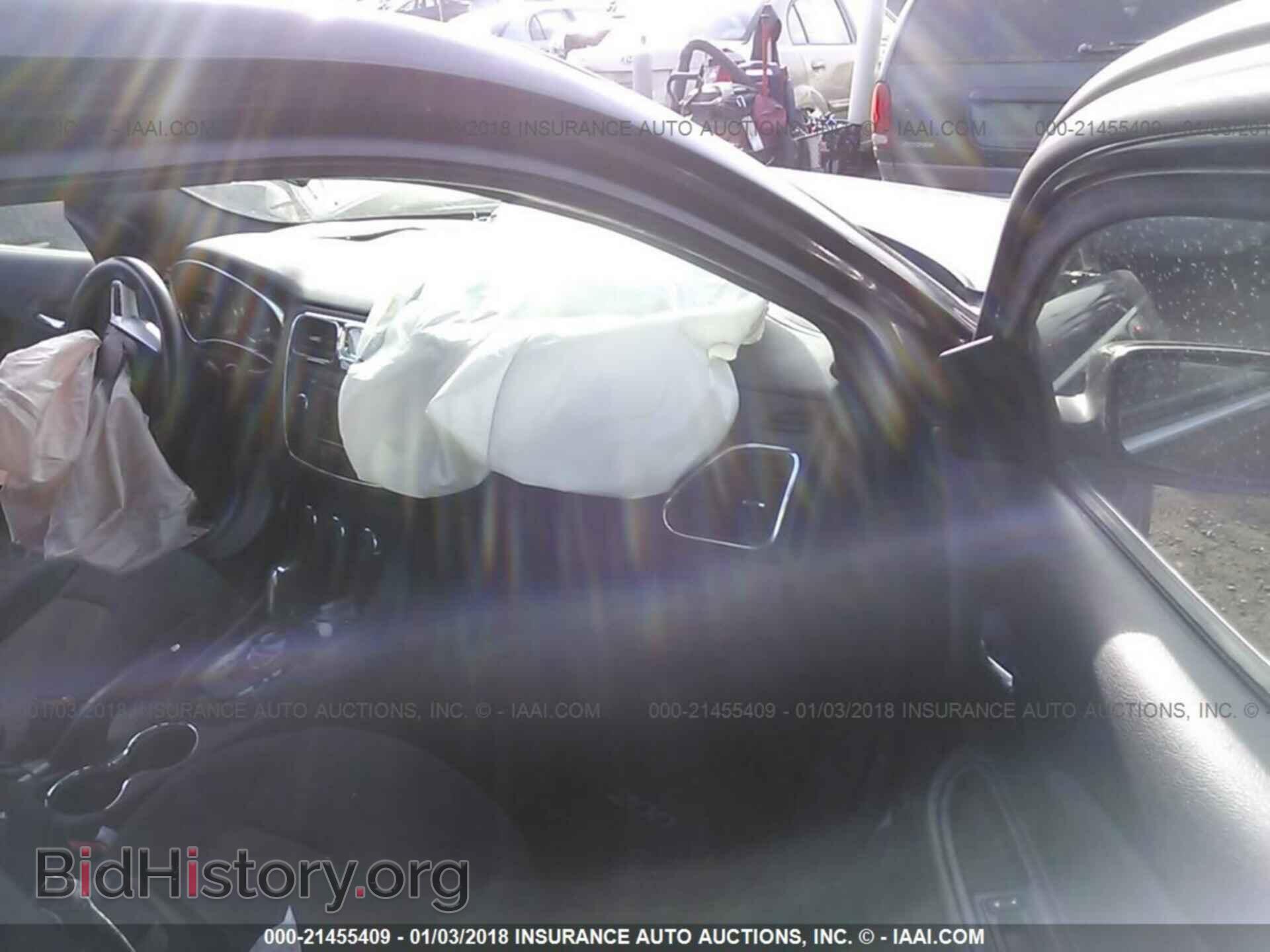 2013 Chrysler 200 - VIN: 1C3CCBBB6DN653069 - Photo 5