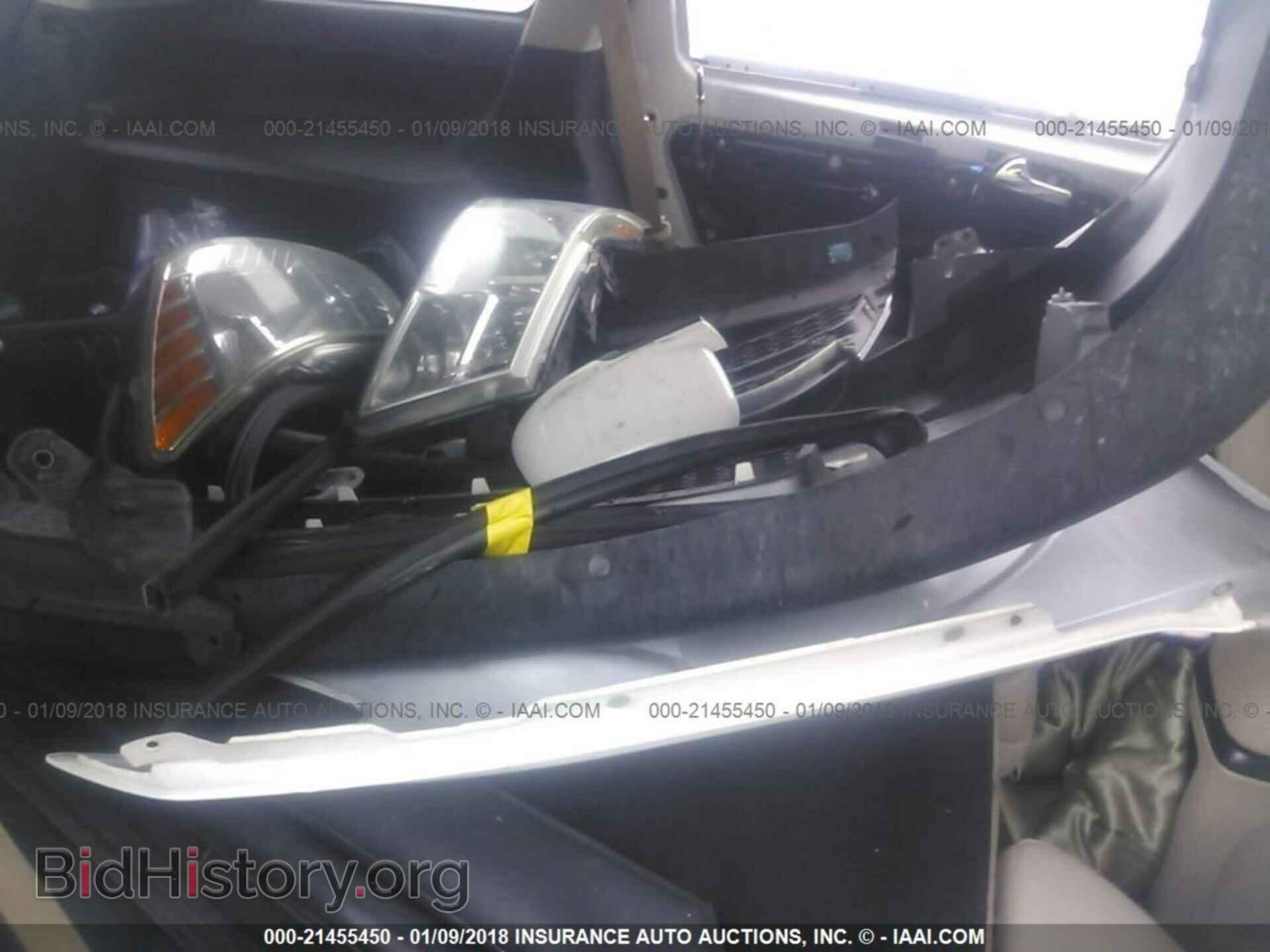 2011 Dodge Journey - VIN: 3D4PH1FG9BT527433 - Photo 8