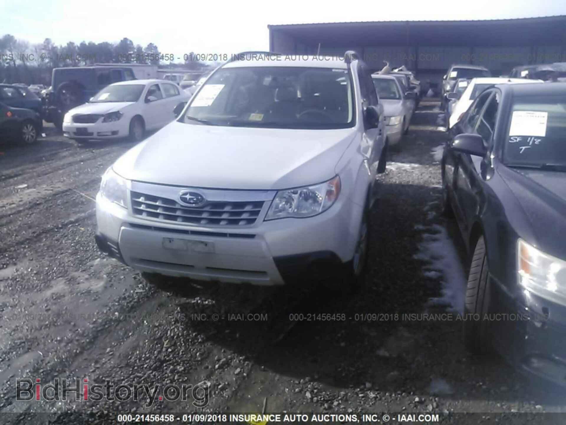 2011 Subaru Forester - VIN: JF2SHABC0BH702386 - Фото 2