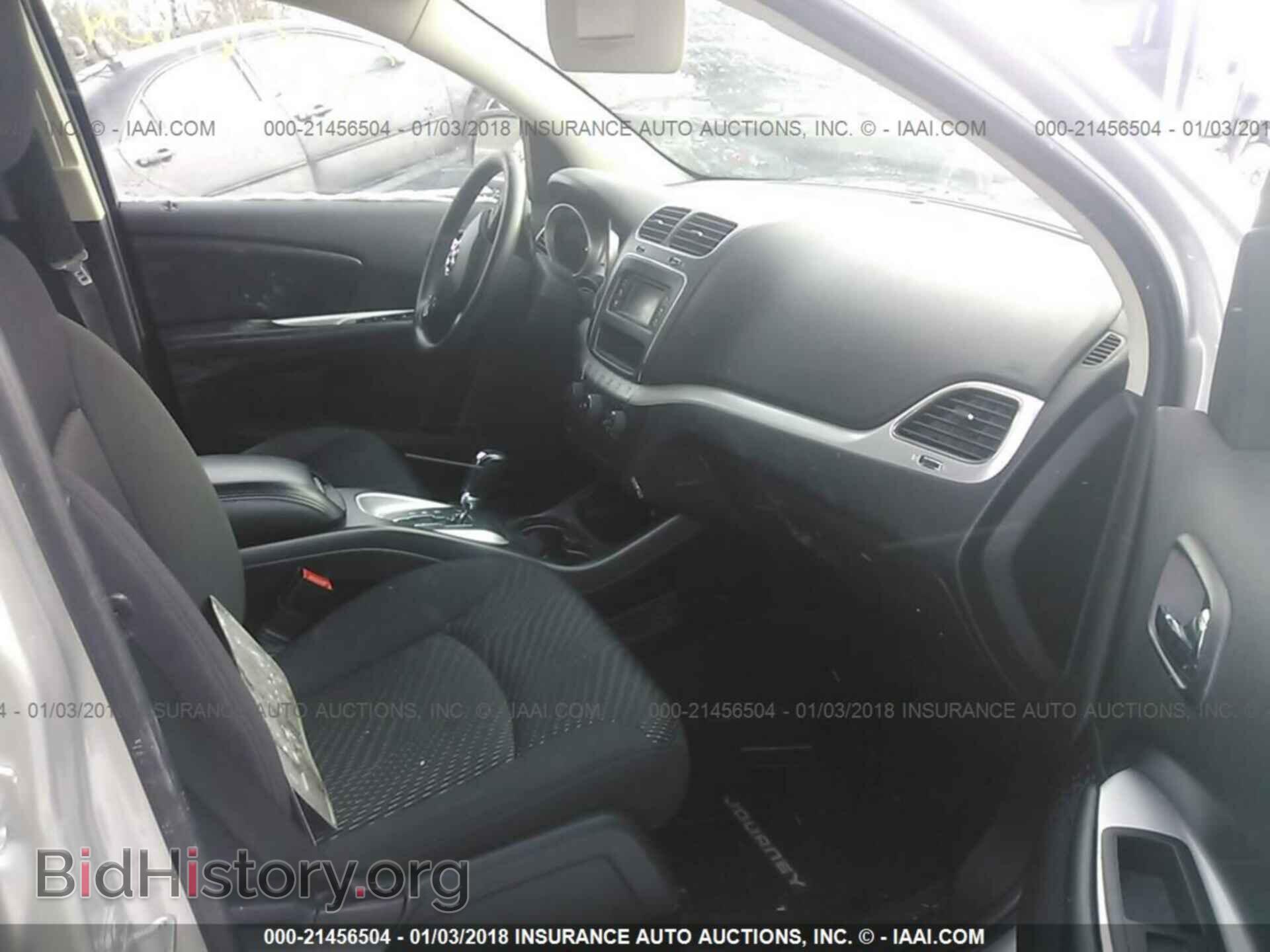 2012 Dodge Journey - VIN: 3C4PDCBG0CT316326 - Фото 5