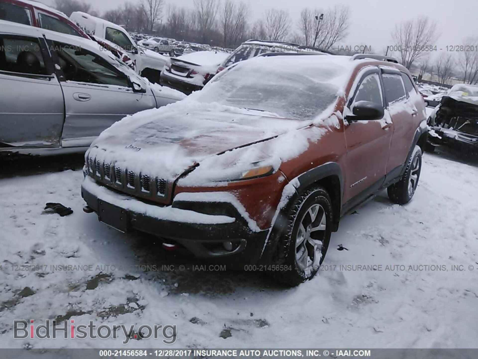 2015 Jeep Cherokee - VIN: 1C4PJMBB2FW557872 - Фото 2