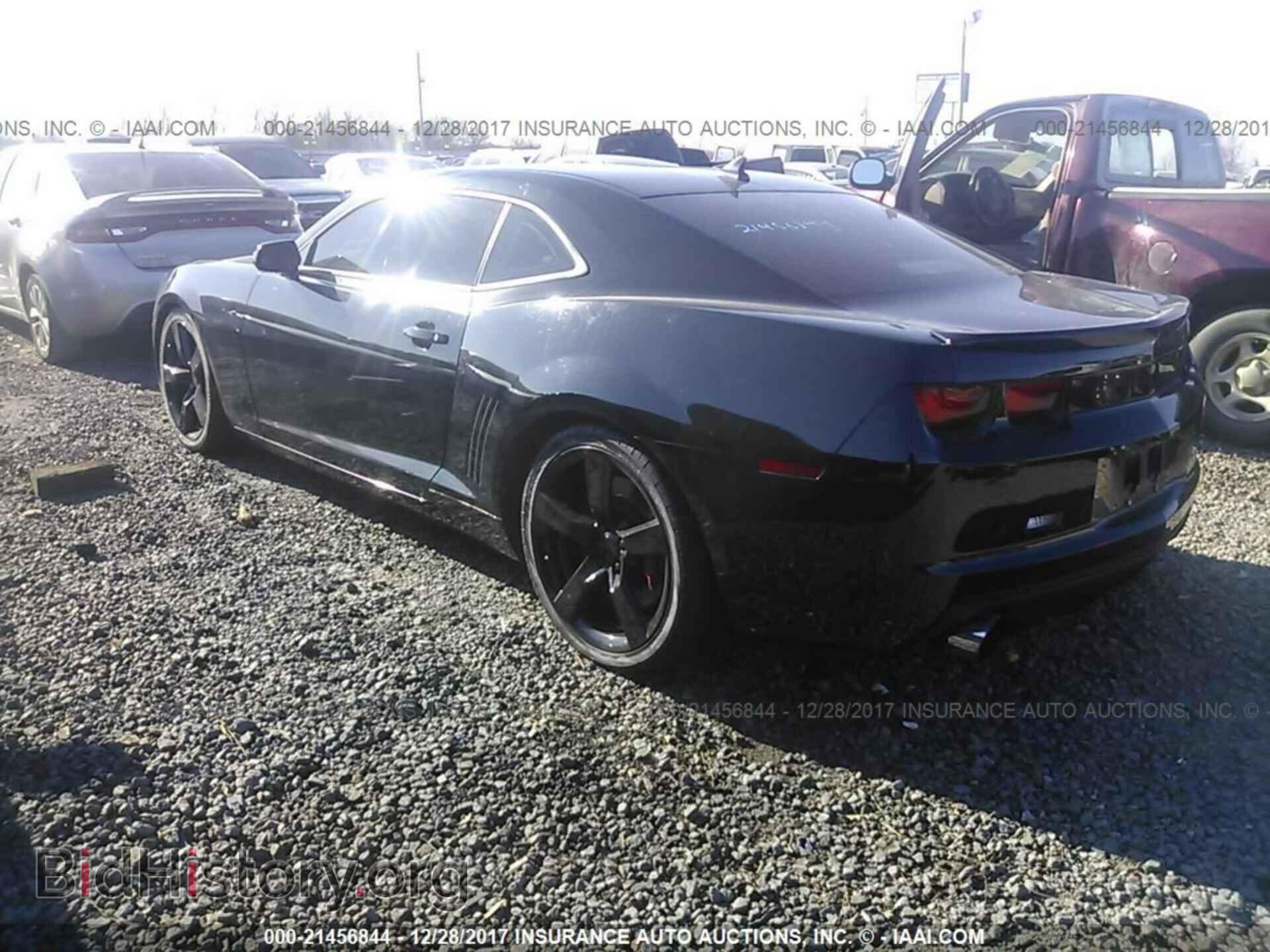 2011 Chevrolet Camaro - VIN: 2G1FT1EW9B9142823 - Фото 3