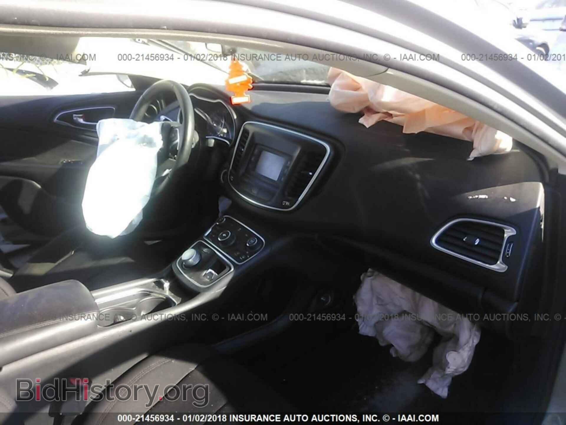 2015 Chrysler 200 - VIN: 1C3CCCAB8FN739980 - Photo 5