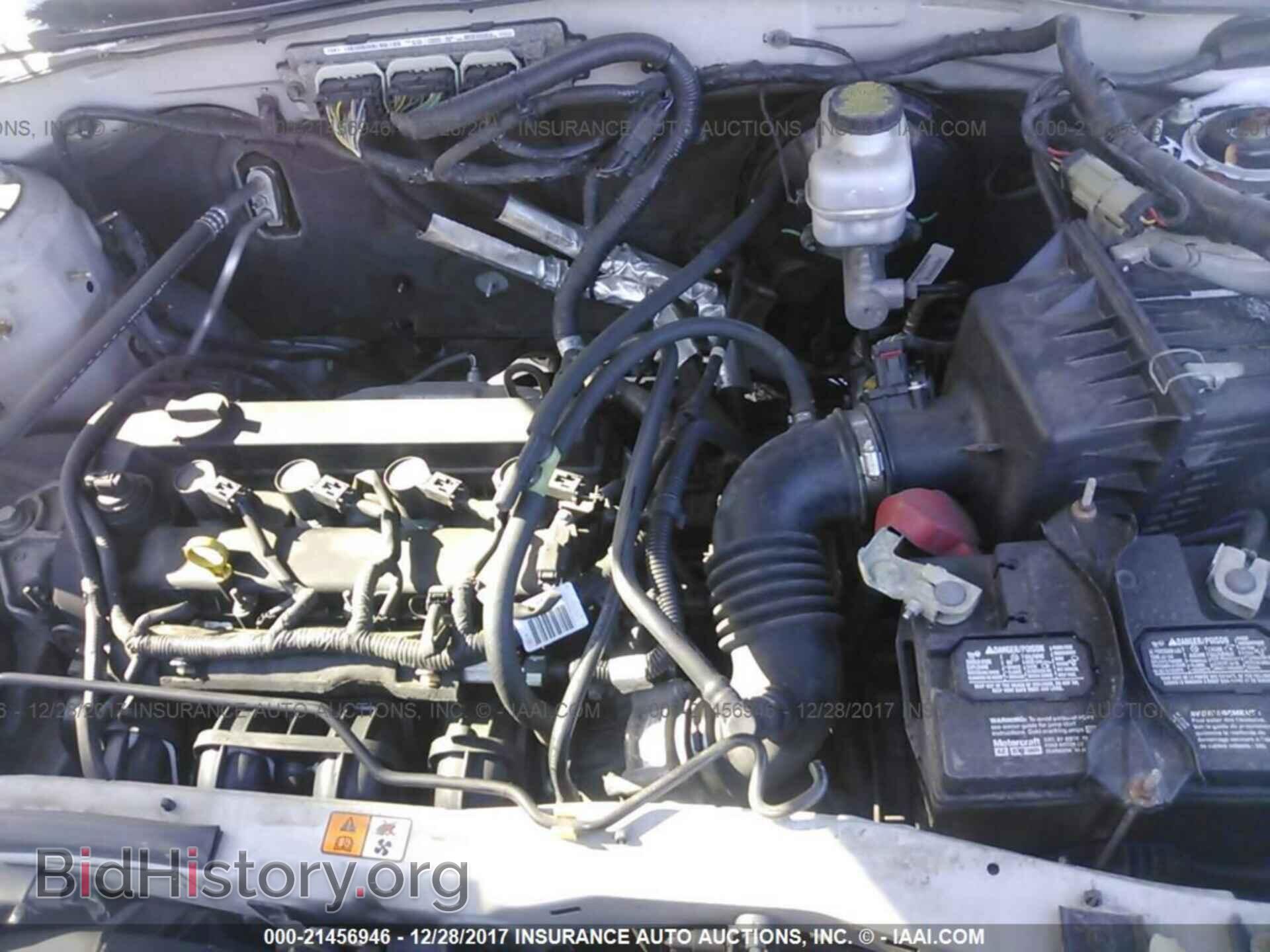2011 Ford Escape - VIN: 1FMCU0D74BKB92857 - Фото 10