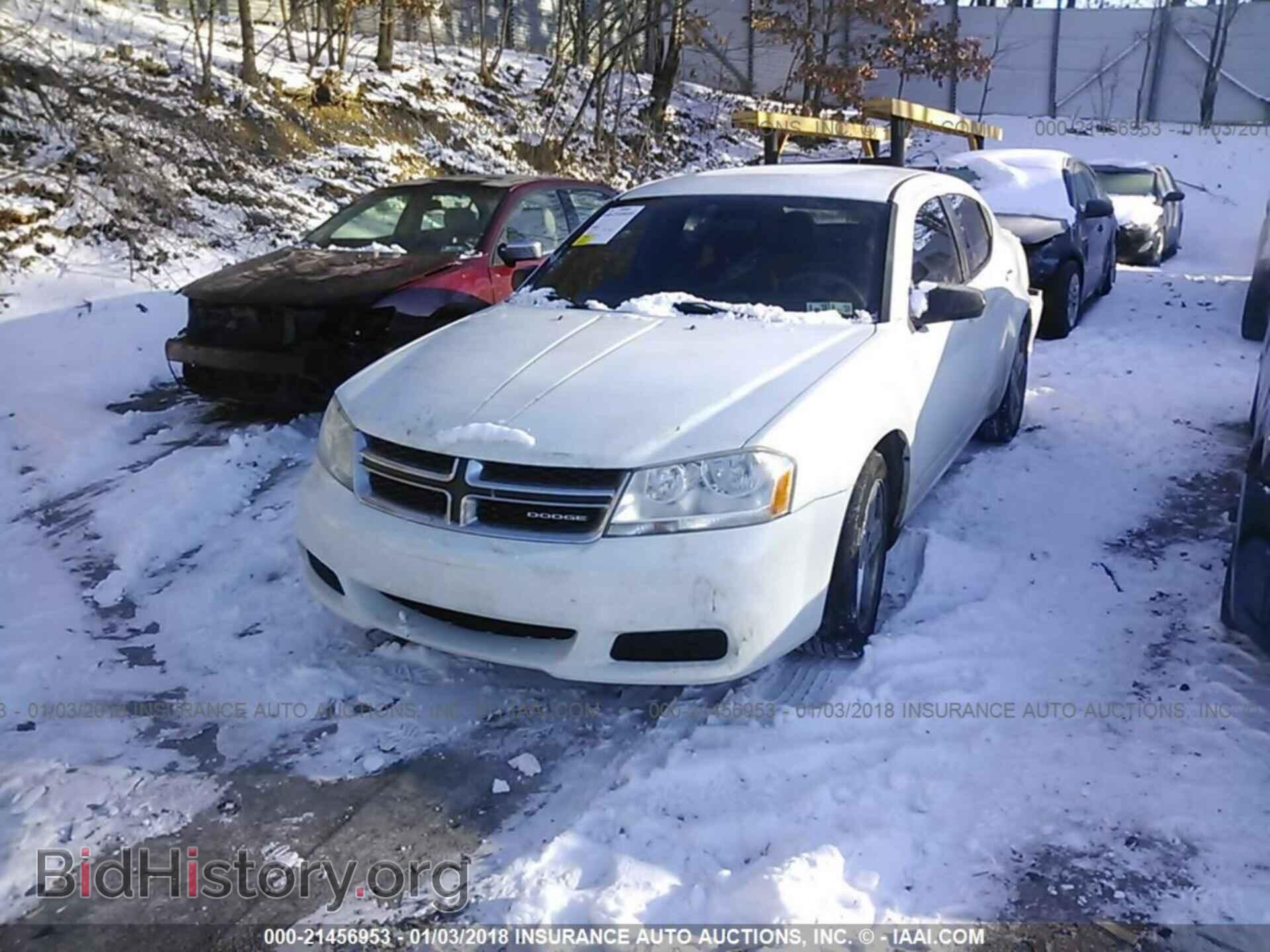 2011 Dodge Avenger - VIN: 1B3BD4FB0BN554188 - Фото 2