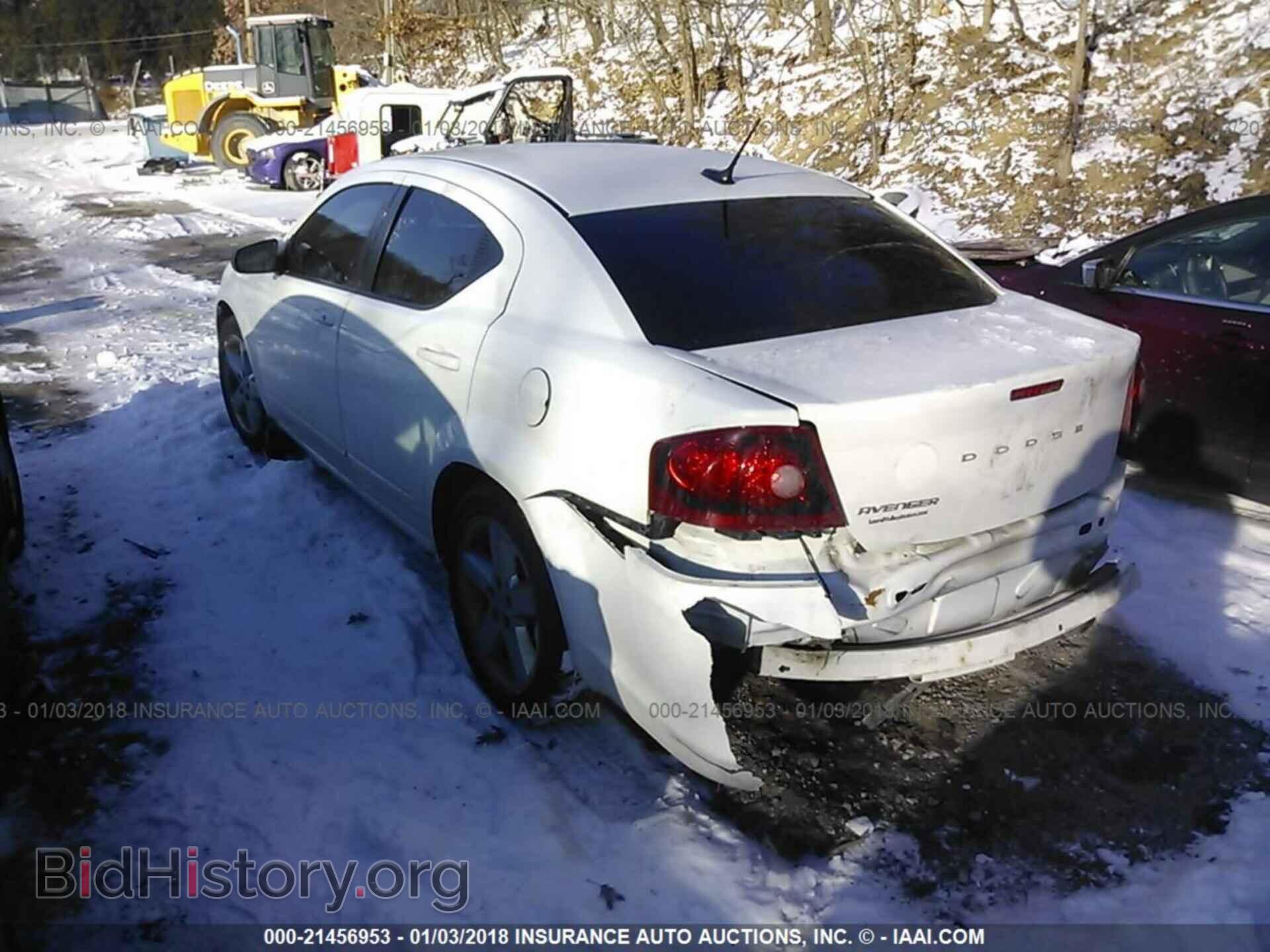 2011 Dodge Avenger - VIN: 1B3BD4FB0BN554188 - Фото 3