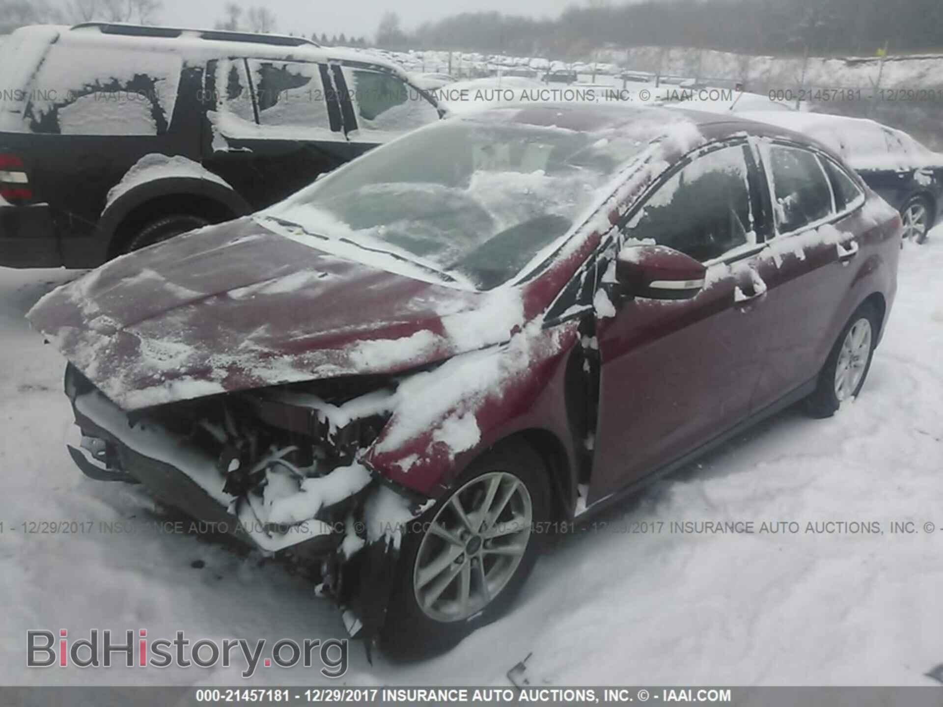 2015 Ford Focus - VIN: 1FADP3F29FL355303 - Photo 2