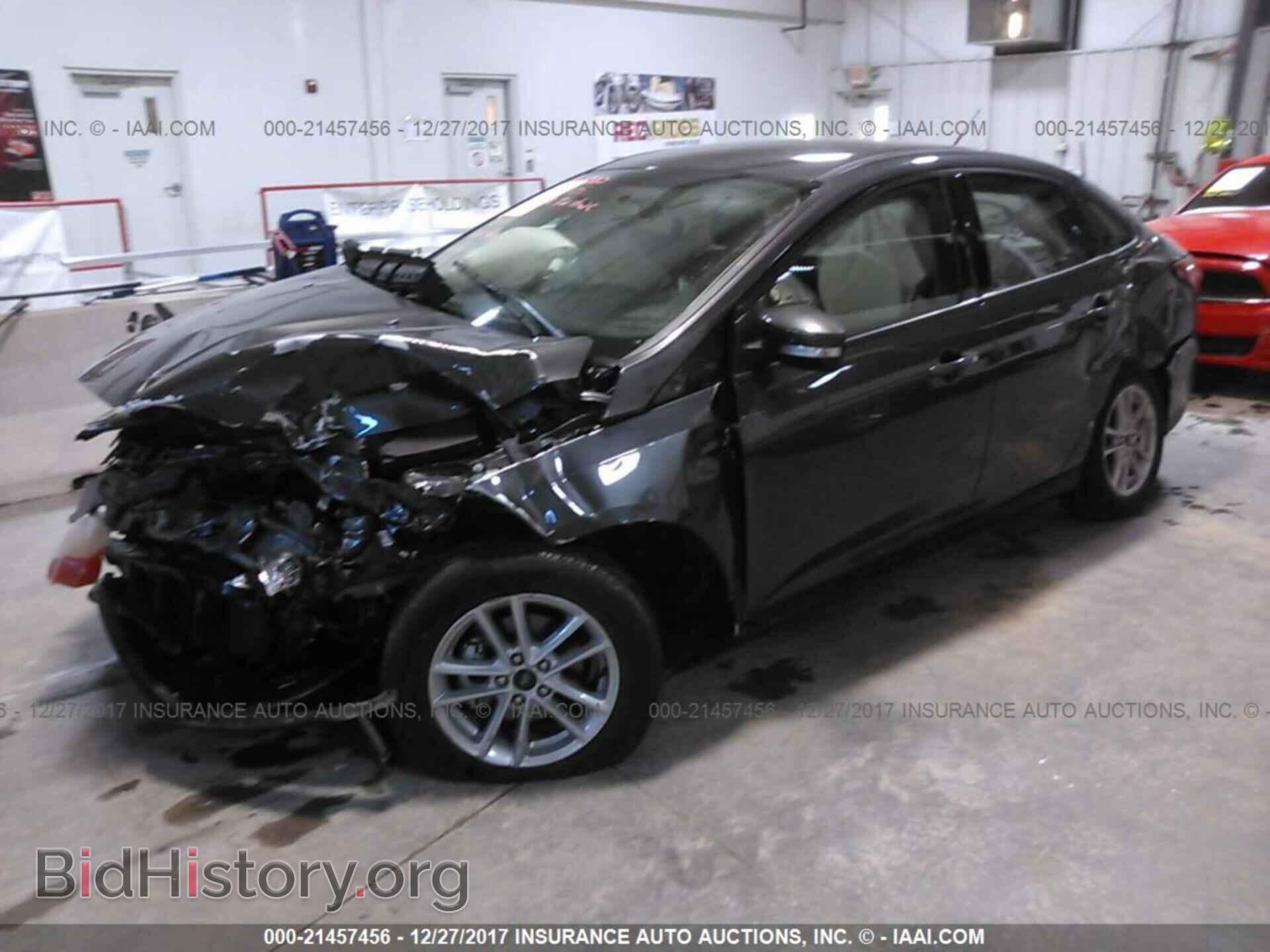 2017 Ford Focus - VIN: 1FADP3F27HL295797 - Photo 2