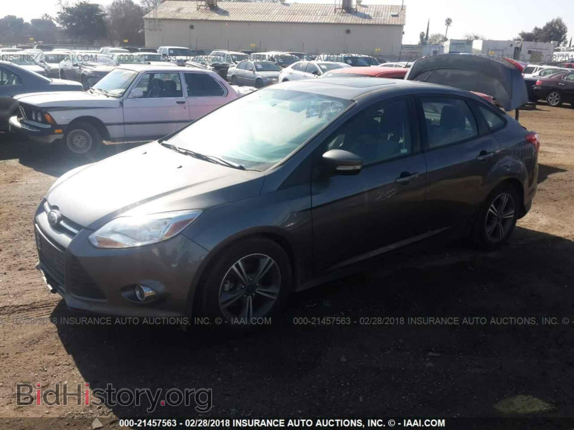 2014 Ford Focus - VIN: 1FADP3F22EL300464 - Photo 2