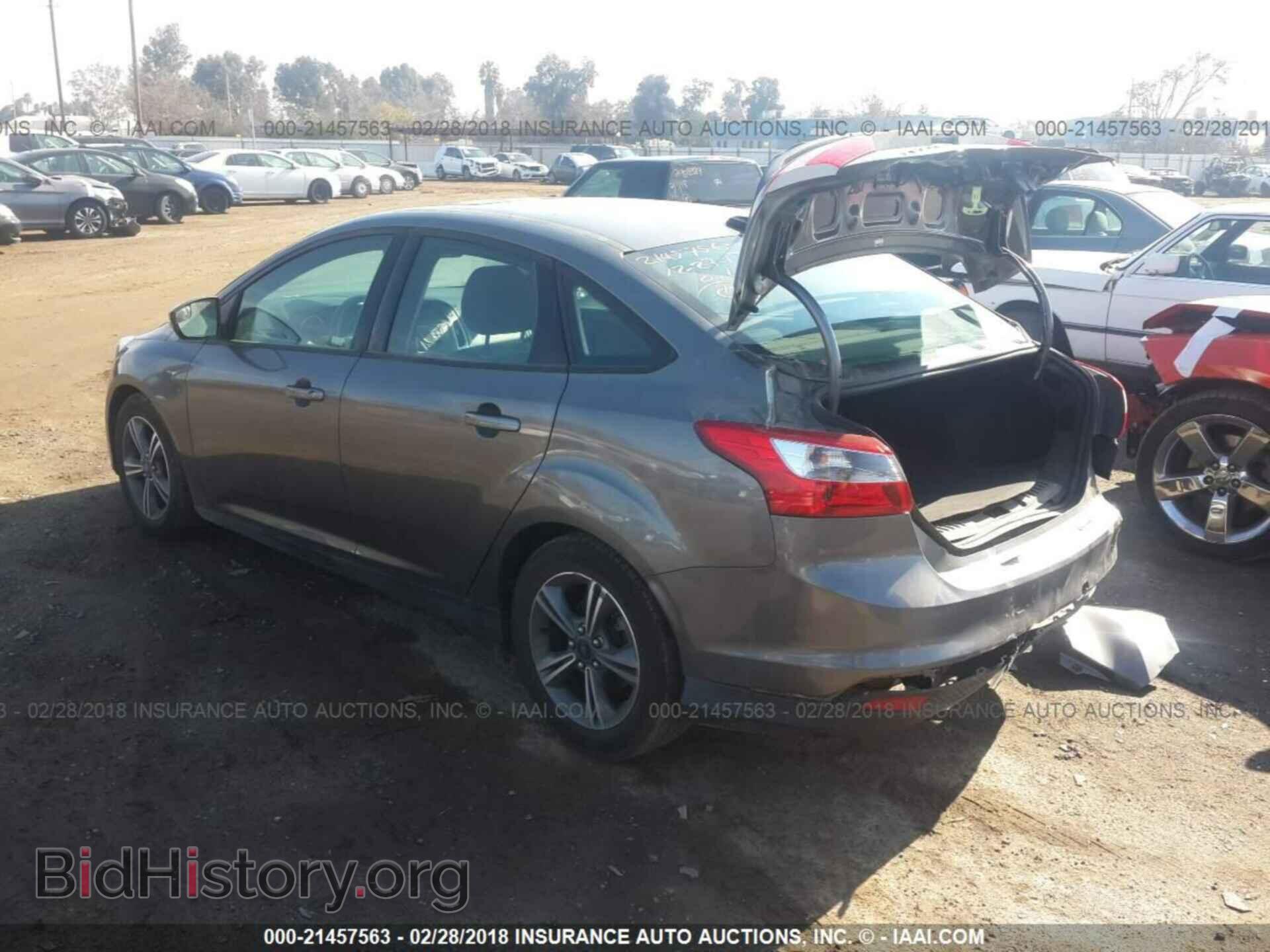 2014 Ford Focus - VIN: 1FADP3F22EL300464 - Photo 3