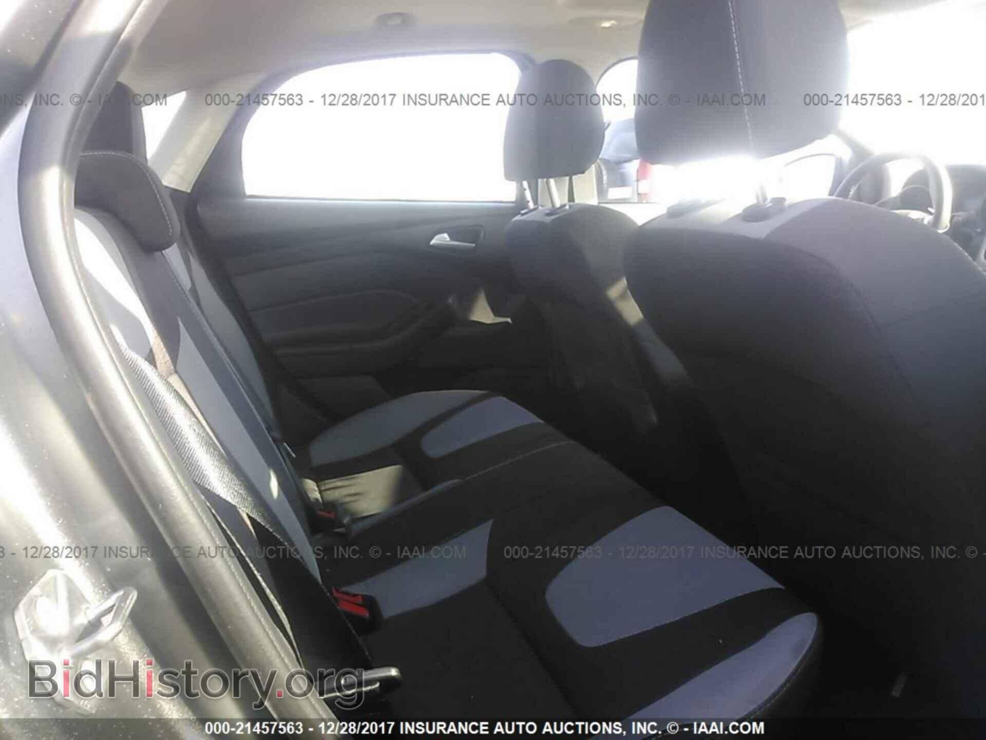2014 Ford Focus - VIN: 1FADP3F22EL300464 - Photo 8