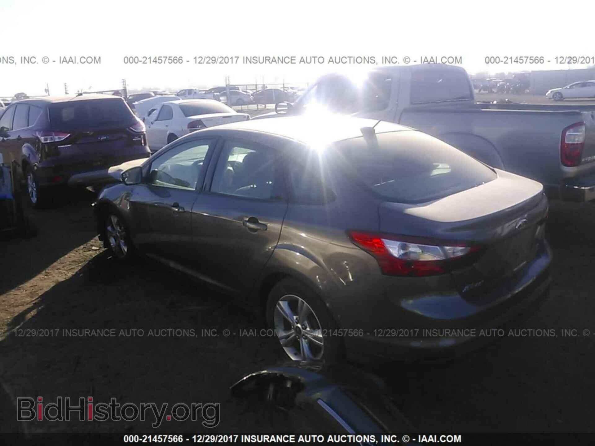 2014 Ford Focus - VIN: 1FADP3F28EL150487 - Photo 3