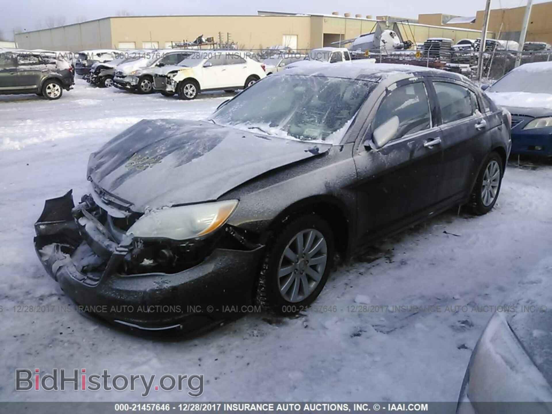 2013 Chrysler 200 - VIN: 1C3CCBCG5DN759815 - Photo 2