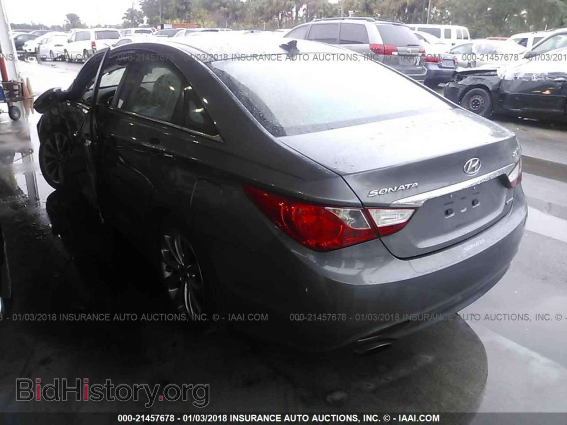 2012 Hyundai Sonata - VIN: 5NPEC4AB7CH390428 - Photo 3