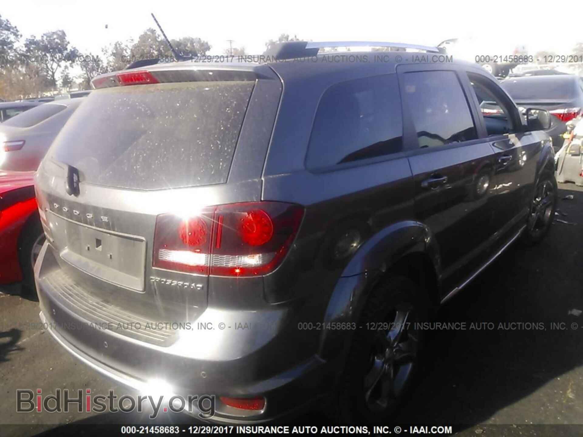 2015 Dodge Journey - VIN: 3C4PDCGG5FT530158 - Photo 4
