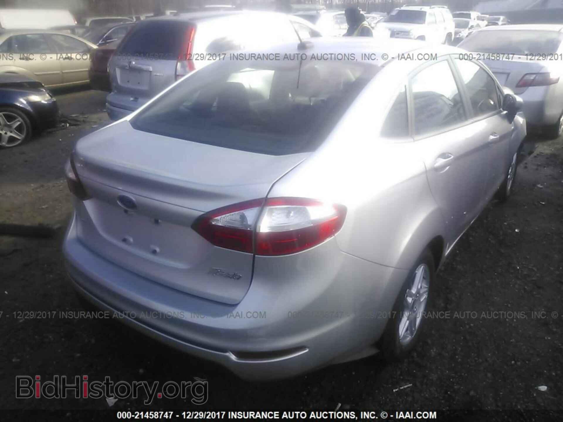 2017 Ford Fiesta - VIN: 3FADP4BJ4HM130274 - Фото 4
