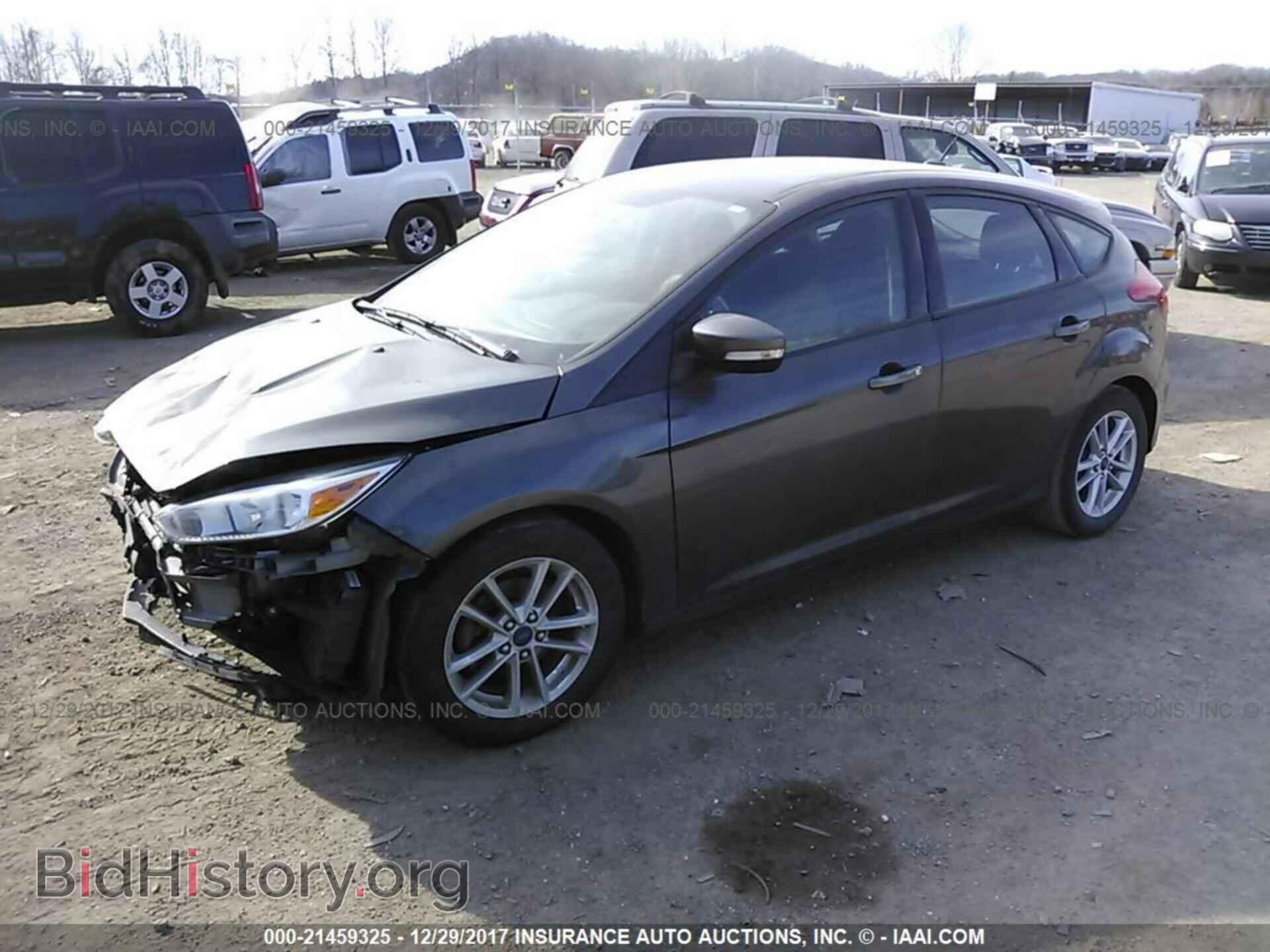2015 Ford Focus - VIN: 1FADP3K2XFL329461 - Photo 2
