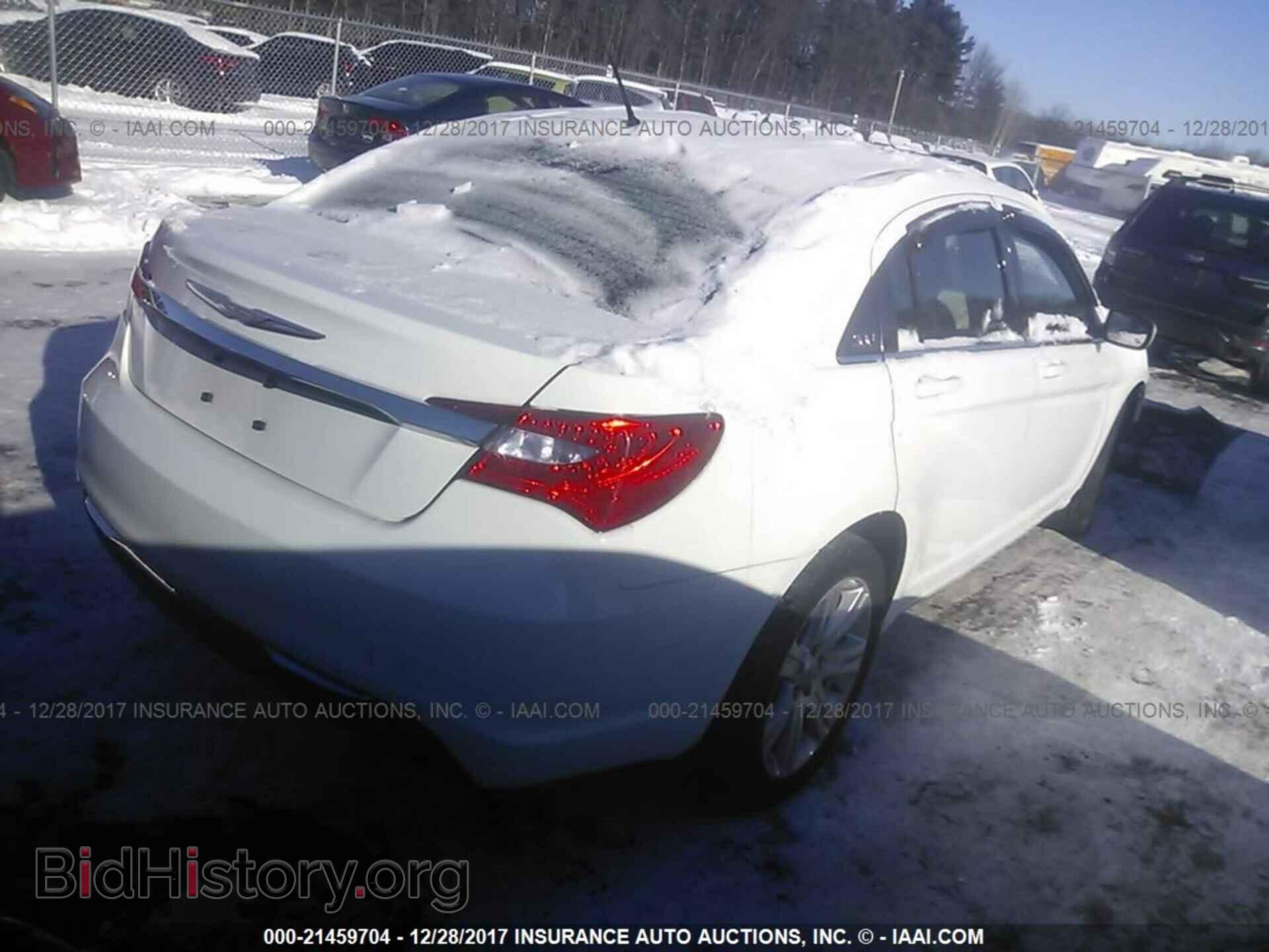2013 Chrysler 200 - VIN: 1C3CCBBB3DN653191 - Photo 4