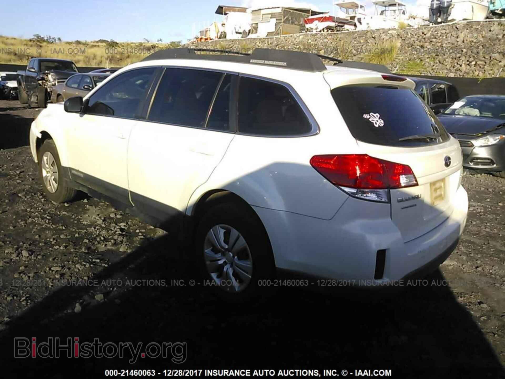 2011 Subaru Outback - VIN: 4S4BRCAC9B3427053 - Фото 3