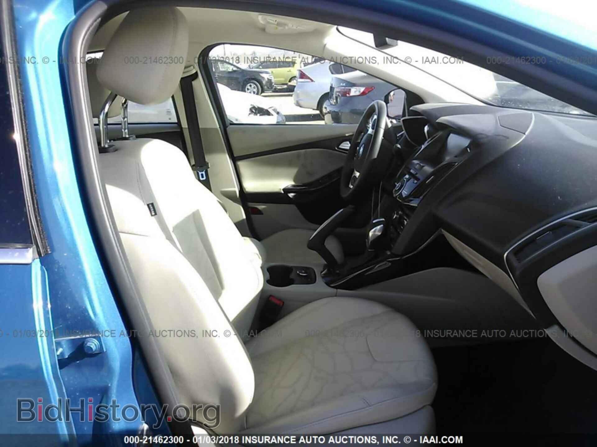 2012 Ford Focus - VIN: 1FAHP3R47CL471075 - Photo 5