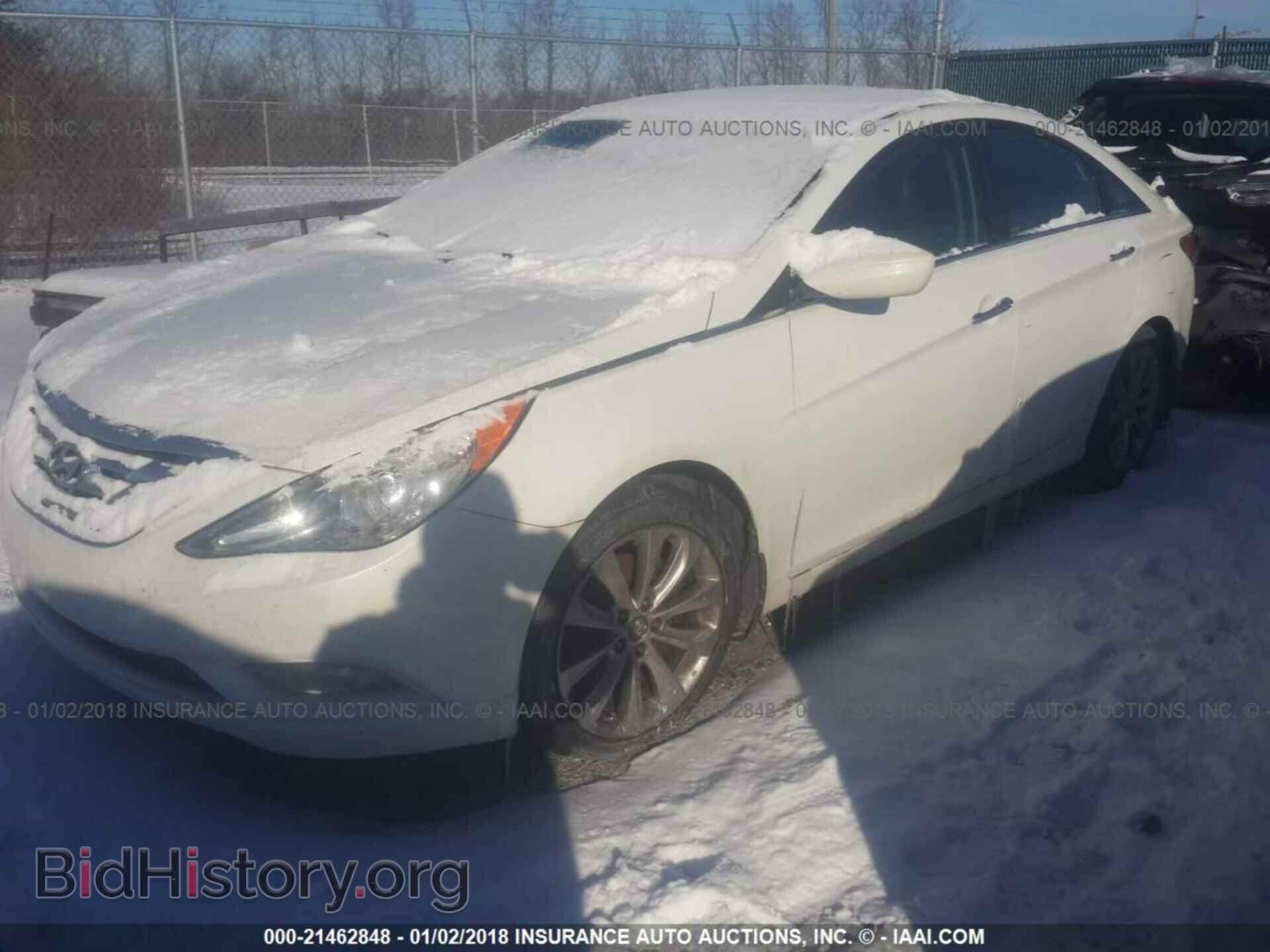 2012 Hyundai Sonata - VIN: 5NPEC4AB7CH401802 - Photo 2