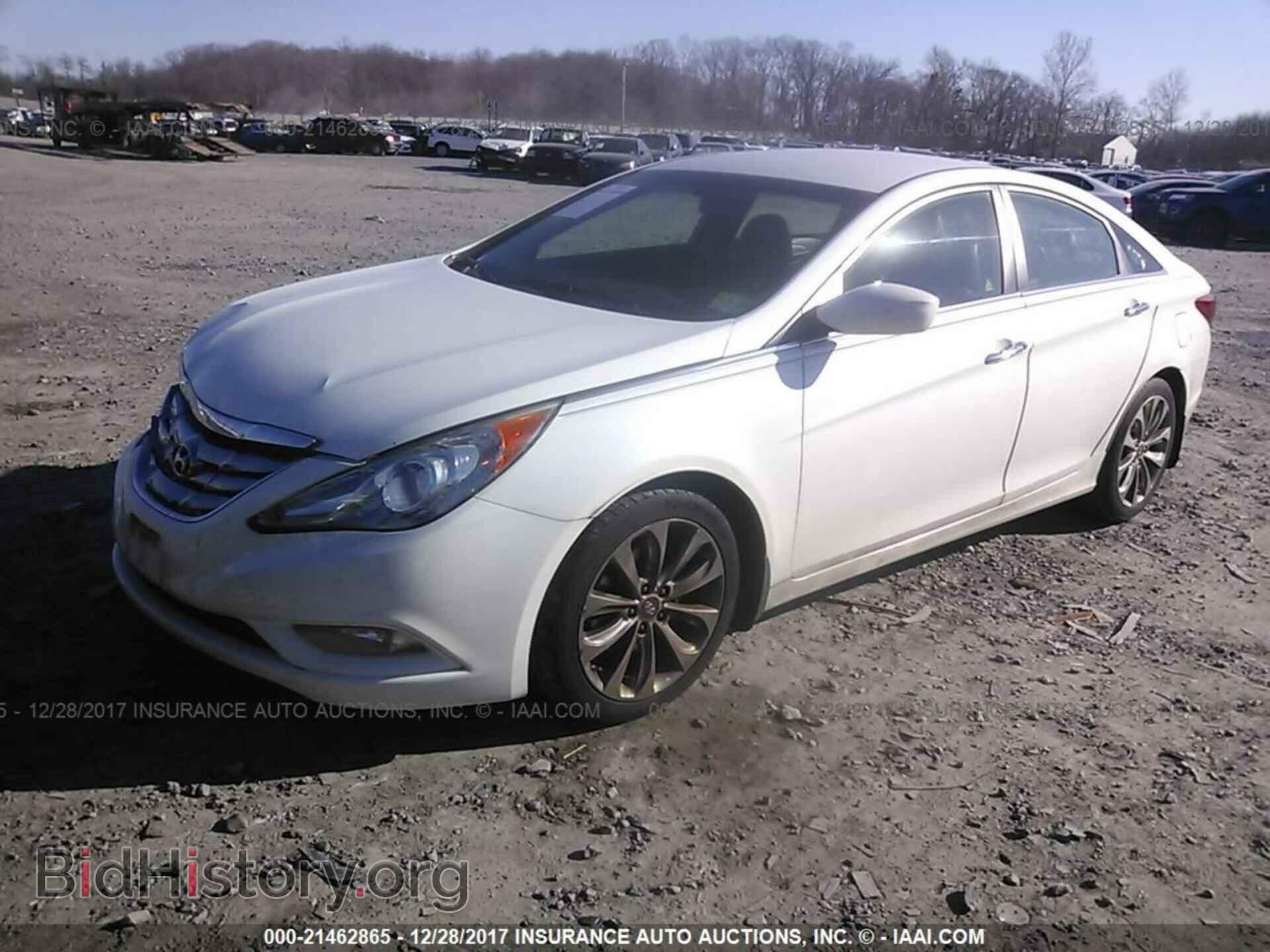 2012 Hyundai Sonata - VIN: 5NPEC4ACXCH381781 - Фото 2